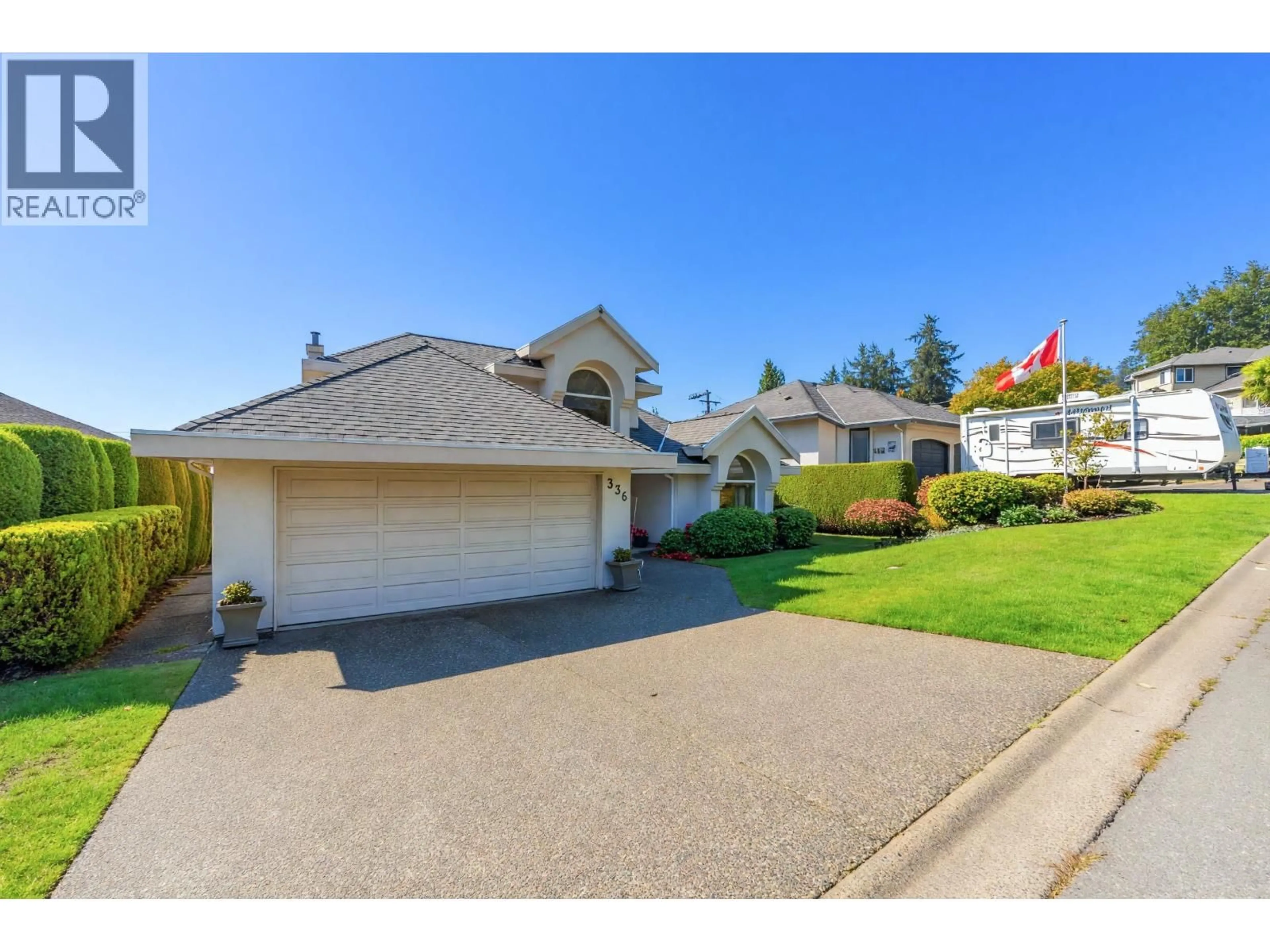 A pic from outside/outdoor area/front of a property/back of a property/a pic from drone, street for 336 ROSEHILL WYND, Tsawwassen British Columbia V4M3L9