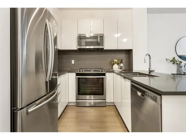 109 - 15137 33RD AVENUE, Surrey 2