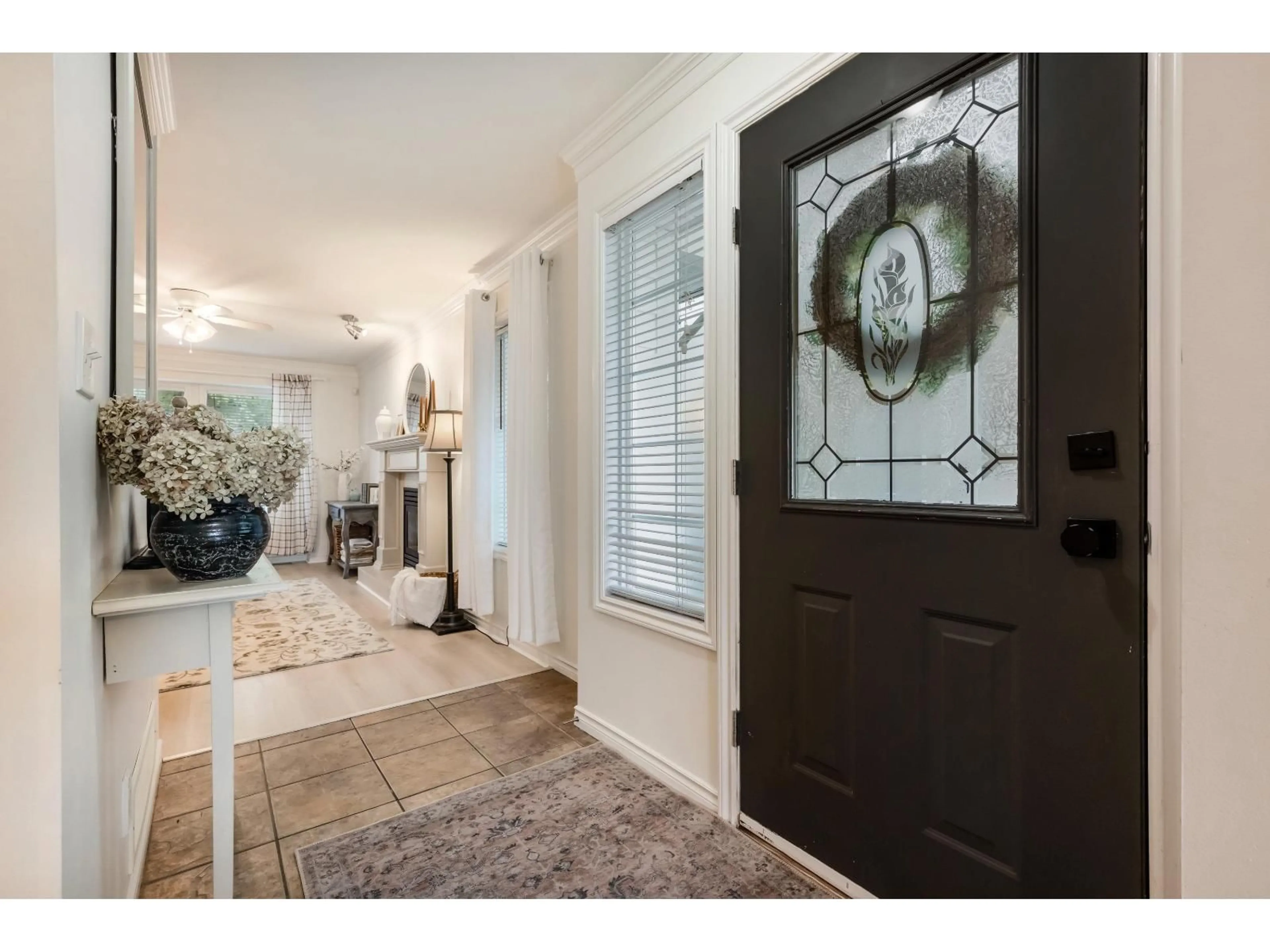 Indoor entryway for 1 - 46152 STONEVIEW DRIVE, Chilliwack British Columbia V2R5W8