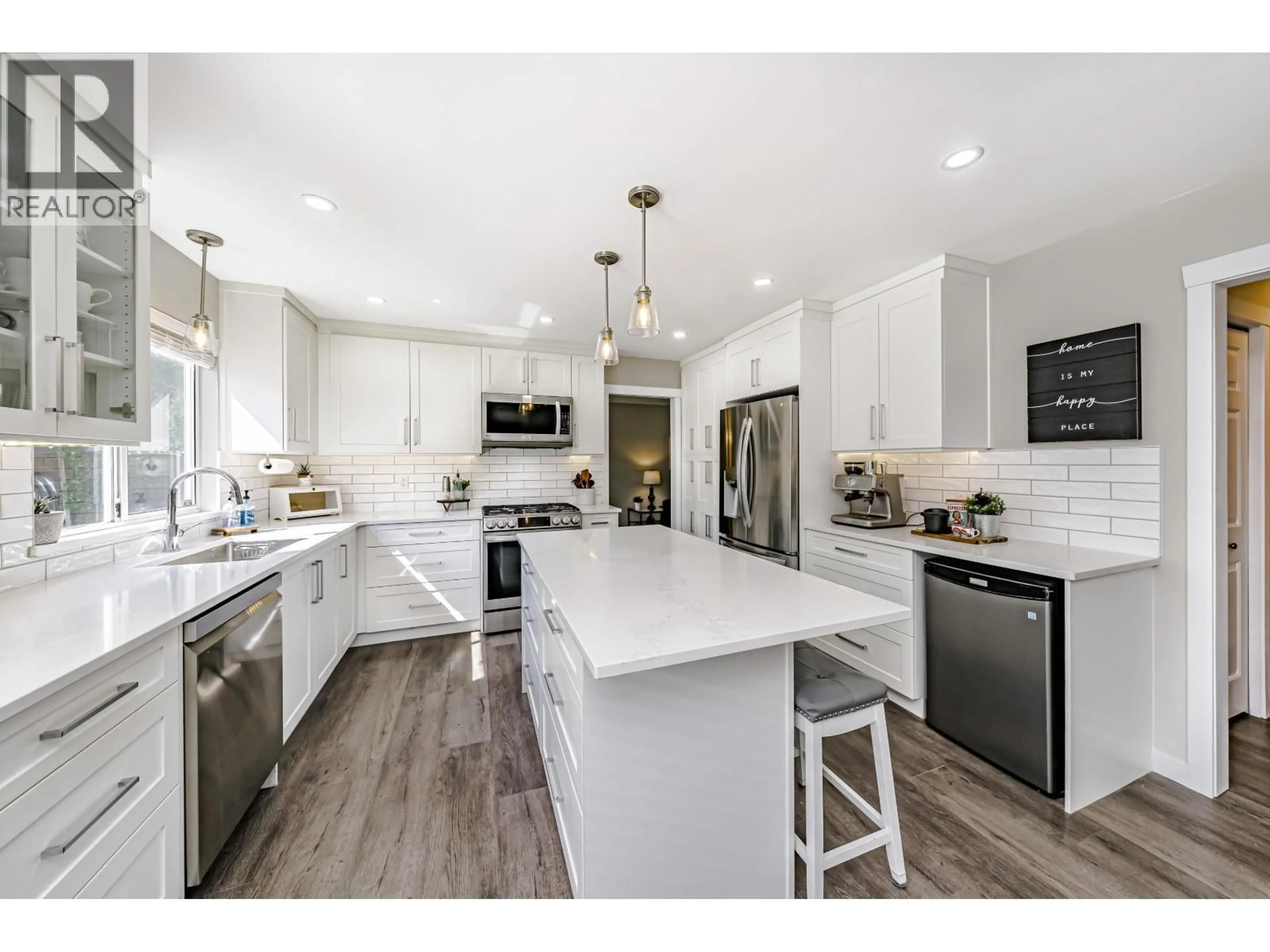 Open concept kitchen, unknown for 1328 HONEYSUCKLE LANE, Coquitlam British Columbia V3E2K2