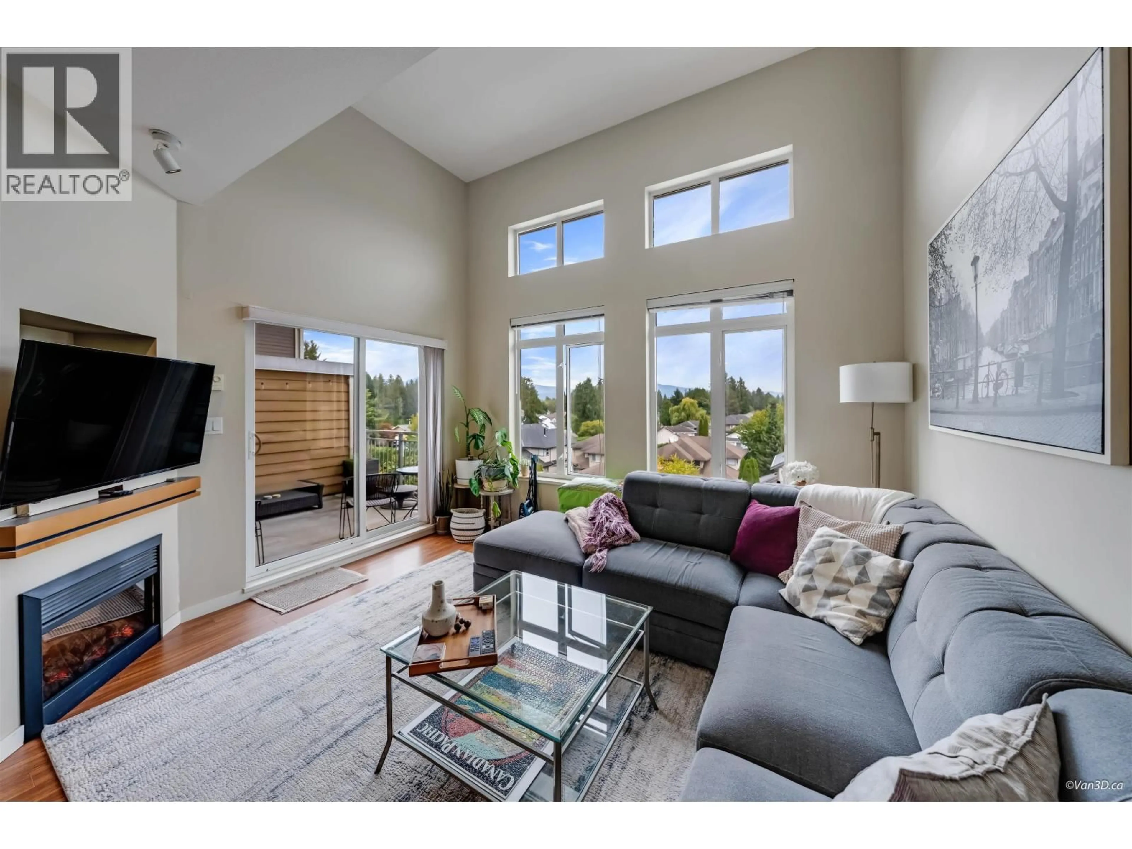Living room with furniture, unknown for 417 - 12350 HARRIS ROAD, Pitt Meadows British Columbia V3Y0C5