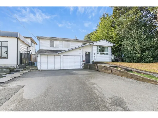 31568 OAKRIDGE CRESCENT, Abbotsford 2