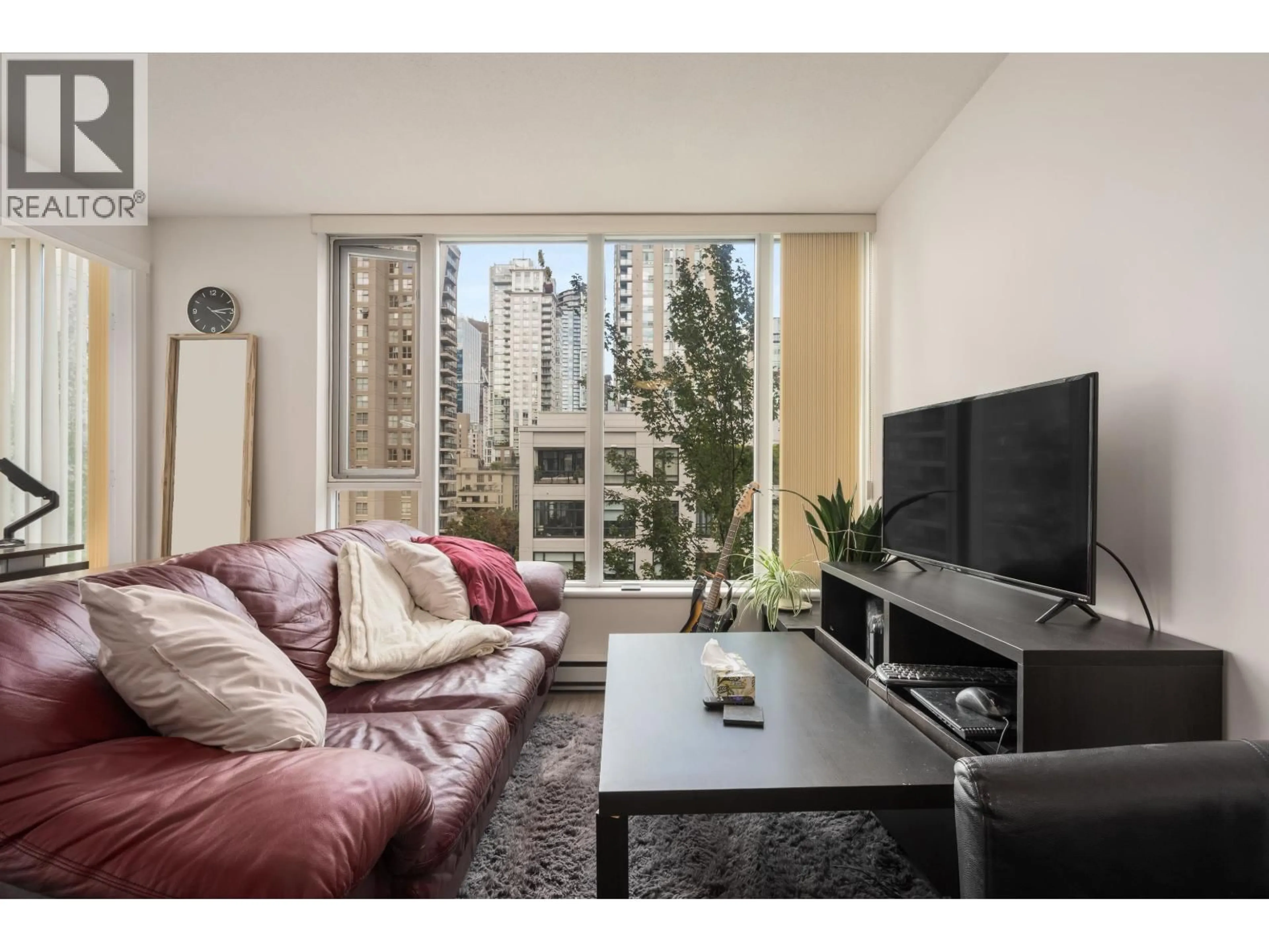 Living room with furniture, unknown for 802 - 1010 RICHARDS STREET, Vancouver British Columbia V6B1G2