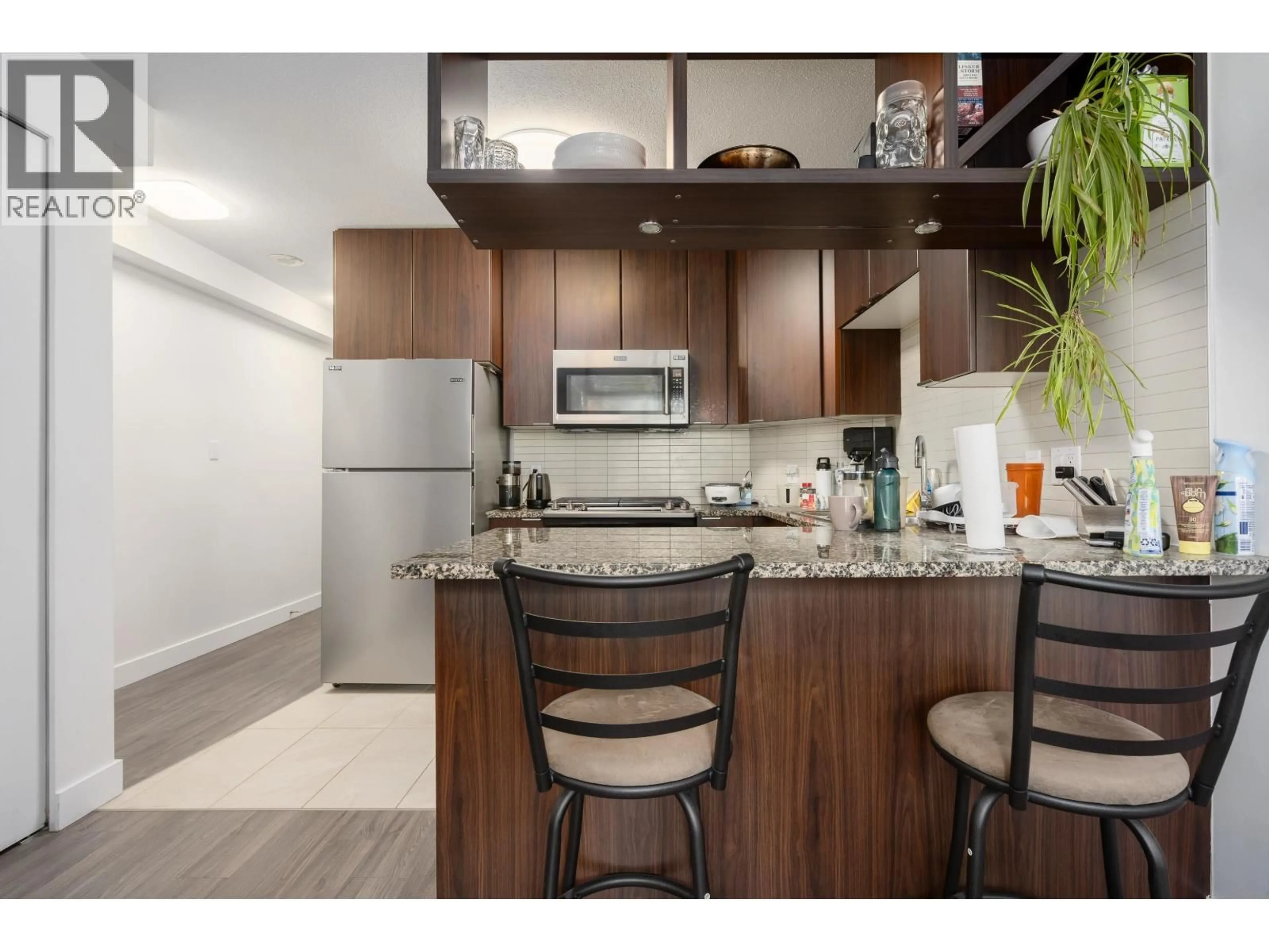 Standard kitchen, unknown for 802 - 1010 RICHARDS STREET, Vancouver British Columbia V6B1G2