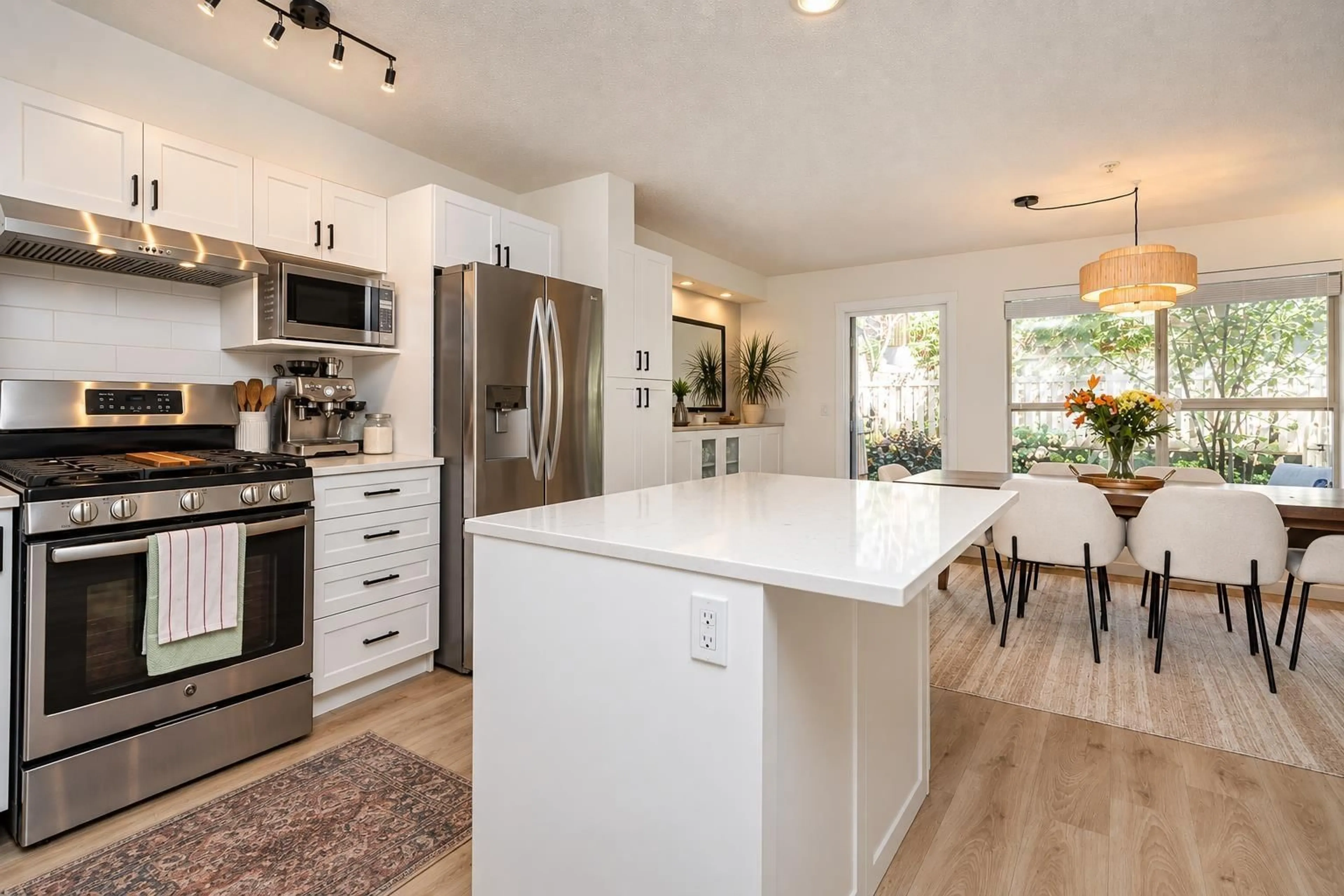Open concept kitchen, unknown for 42 - 20350 68 AVENUE, Langley British Columbia V2Y3A5