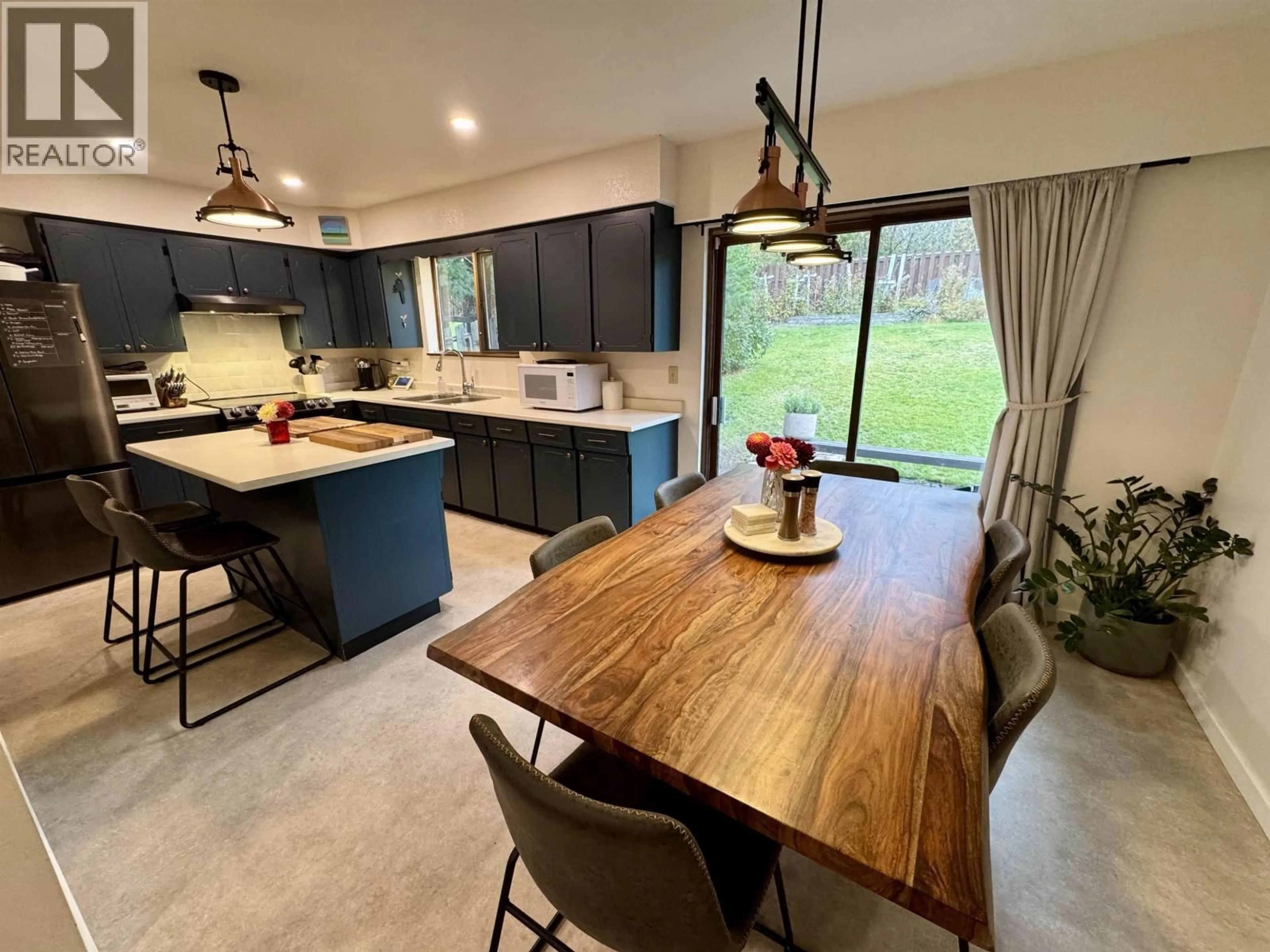 Open concept kitchen, unknown for 1265 RESKER PLACE, Williams Lake British Columbia V2G4H9