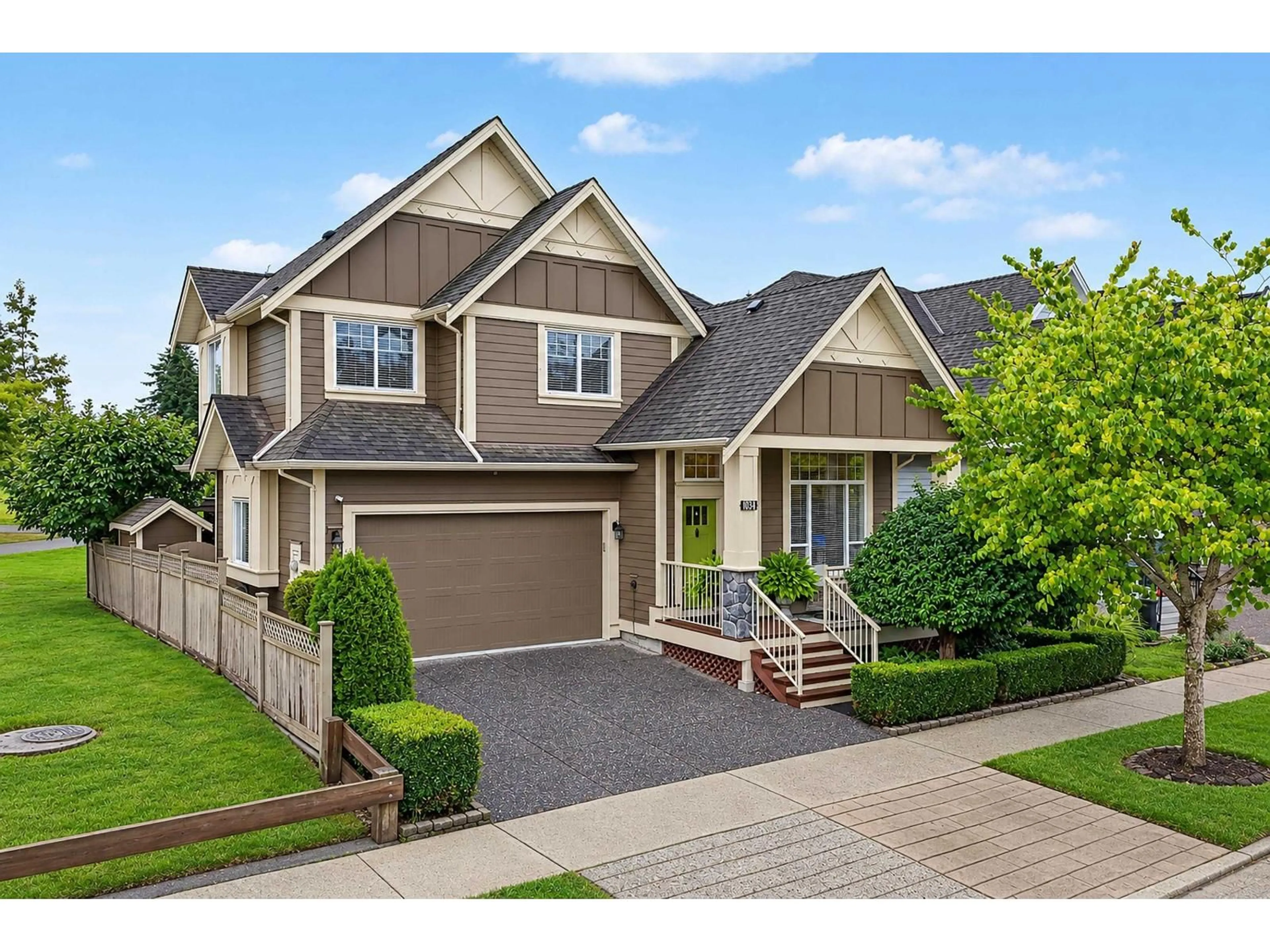 Home with vinyl exterior material, street for 17384 3 AVENUE, Surrey British Columbia V3Z2N7