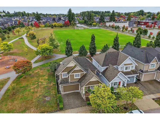 17384 3 AVENUE, Surrey 3