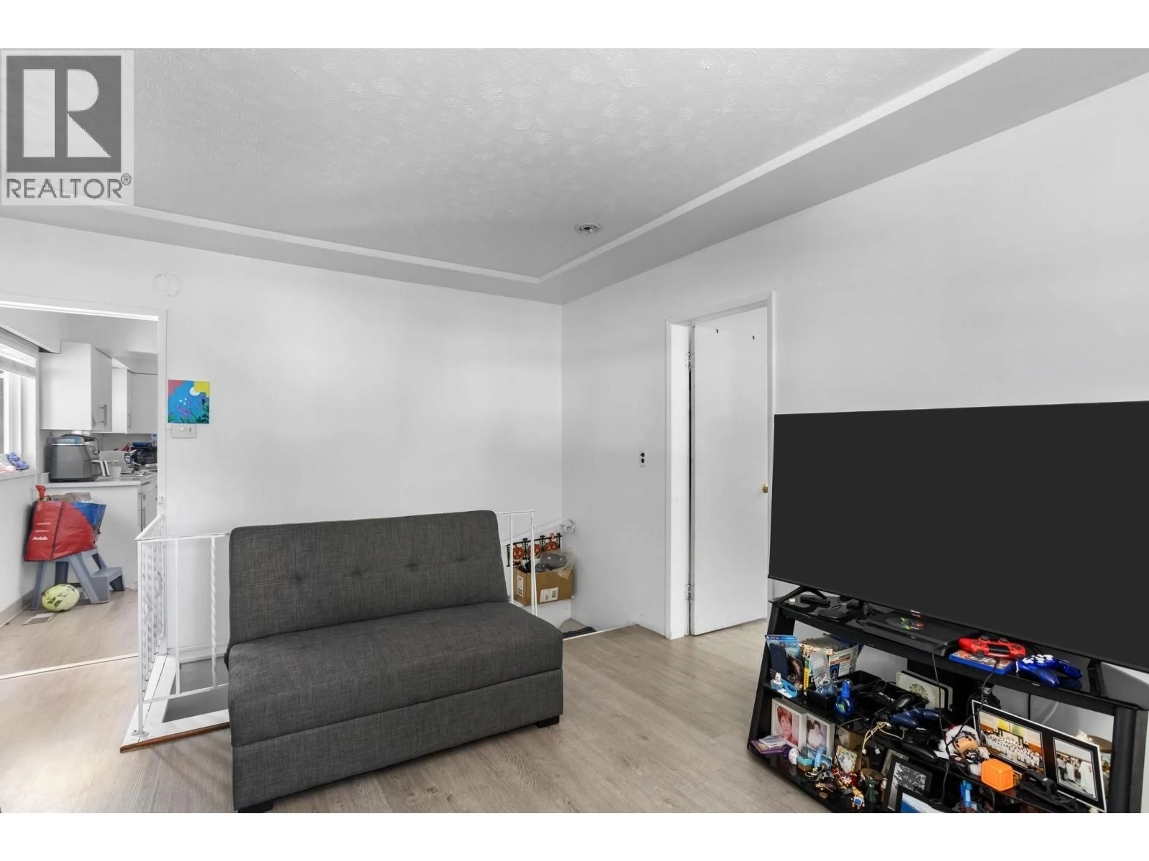 A pic of a room for 3186 28TH AVENUE, Vancouver British Columbia V5R1S7