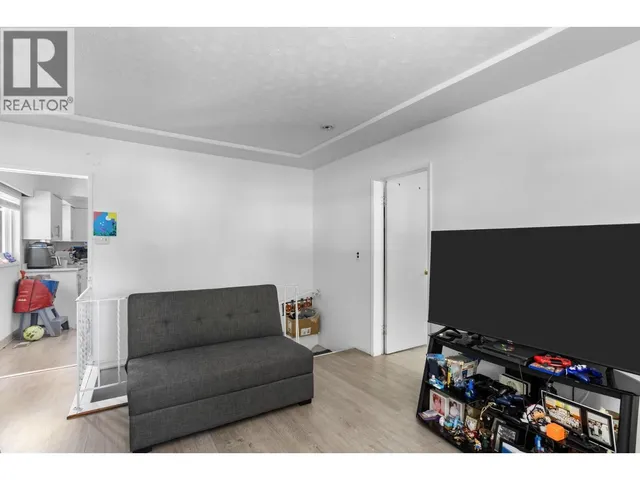 3186 28TH AVENUE, Vancouver 5