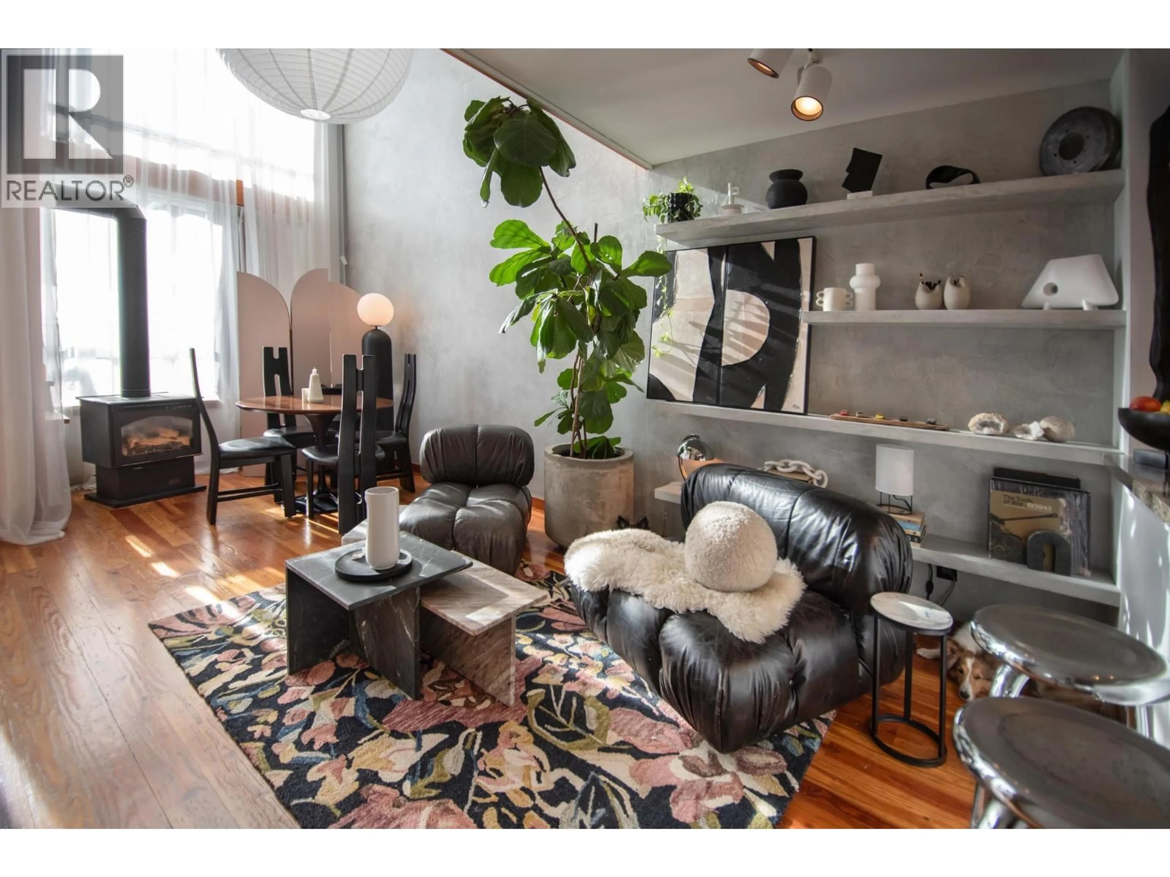 Living room with furniture, unknown for 211 - 10 RENAISSANCE SQUARE, New Westminster British Columbia V3M7B1