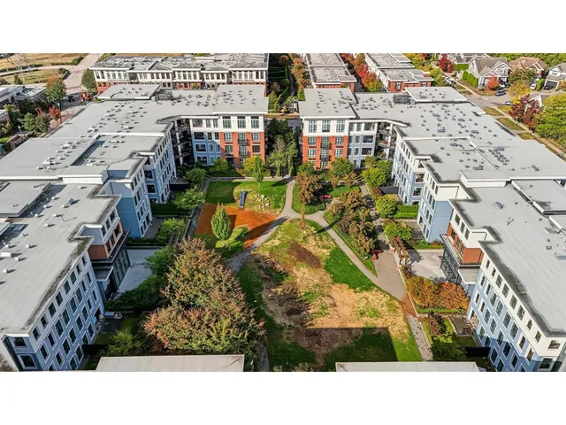 216 - 15138 34 AVENUE, Surrey 4