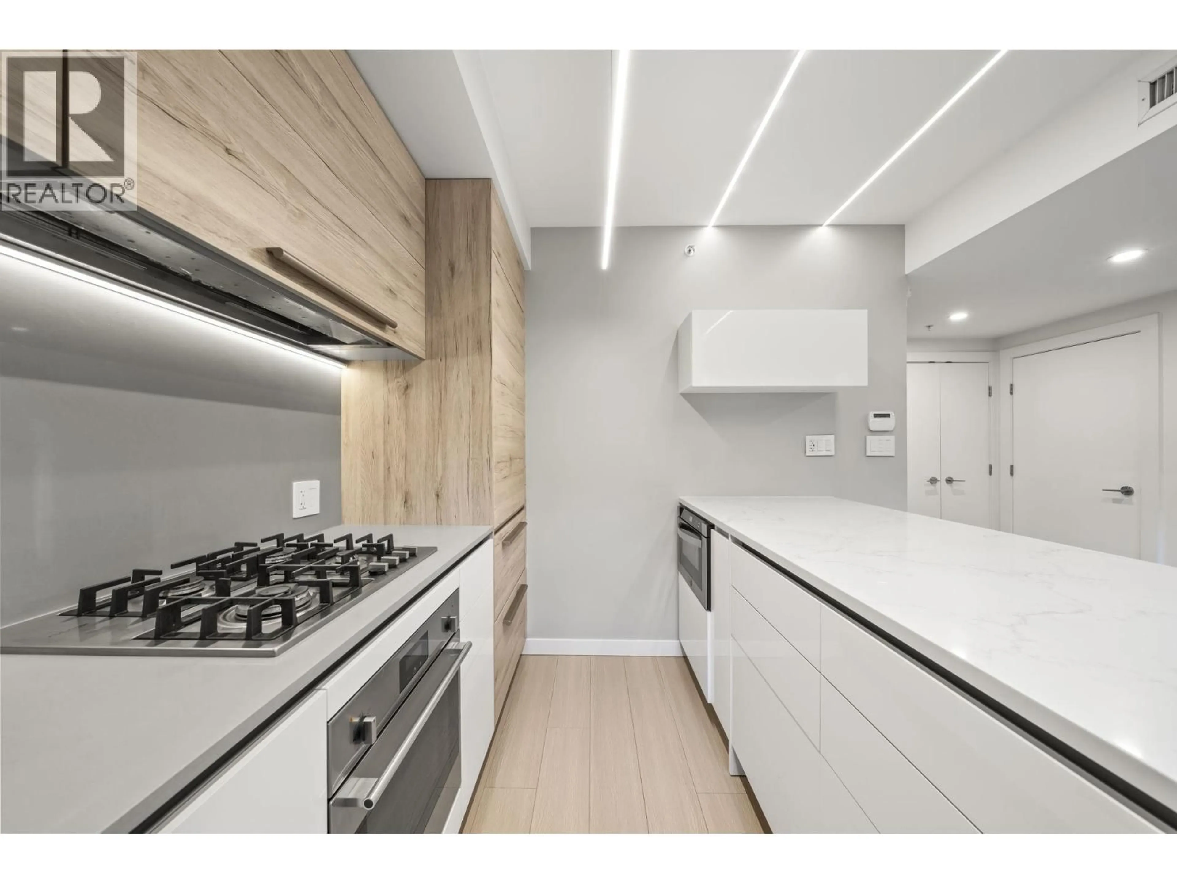 Unknown for 105 - 2378 ALPHA AVENUE, Burnaby British Columbia V5C0K2
