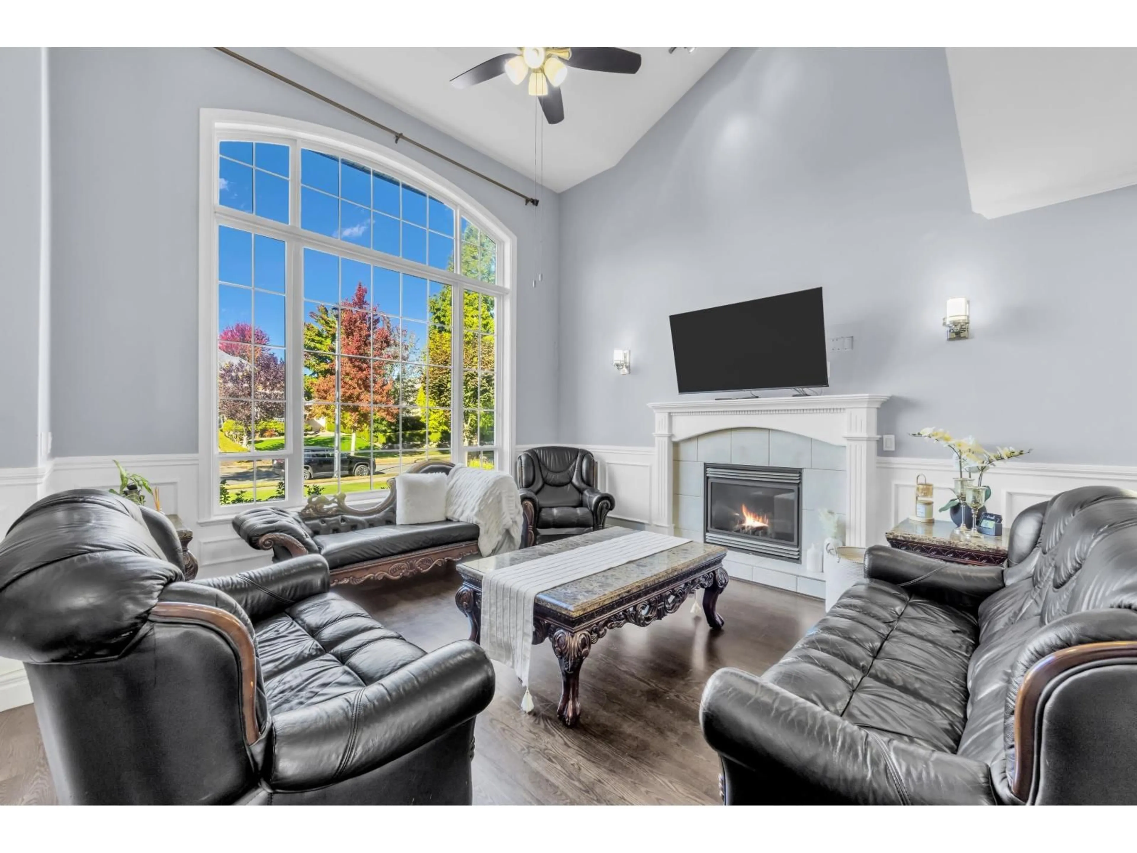 Living room with furniture, ceramic/tile floor for 8362 170A STREET, Surrey British Columbia V4N5J7