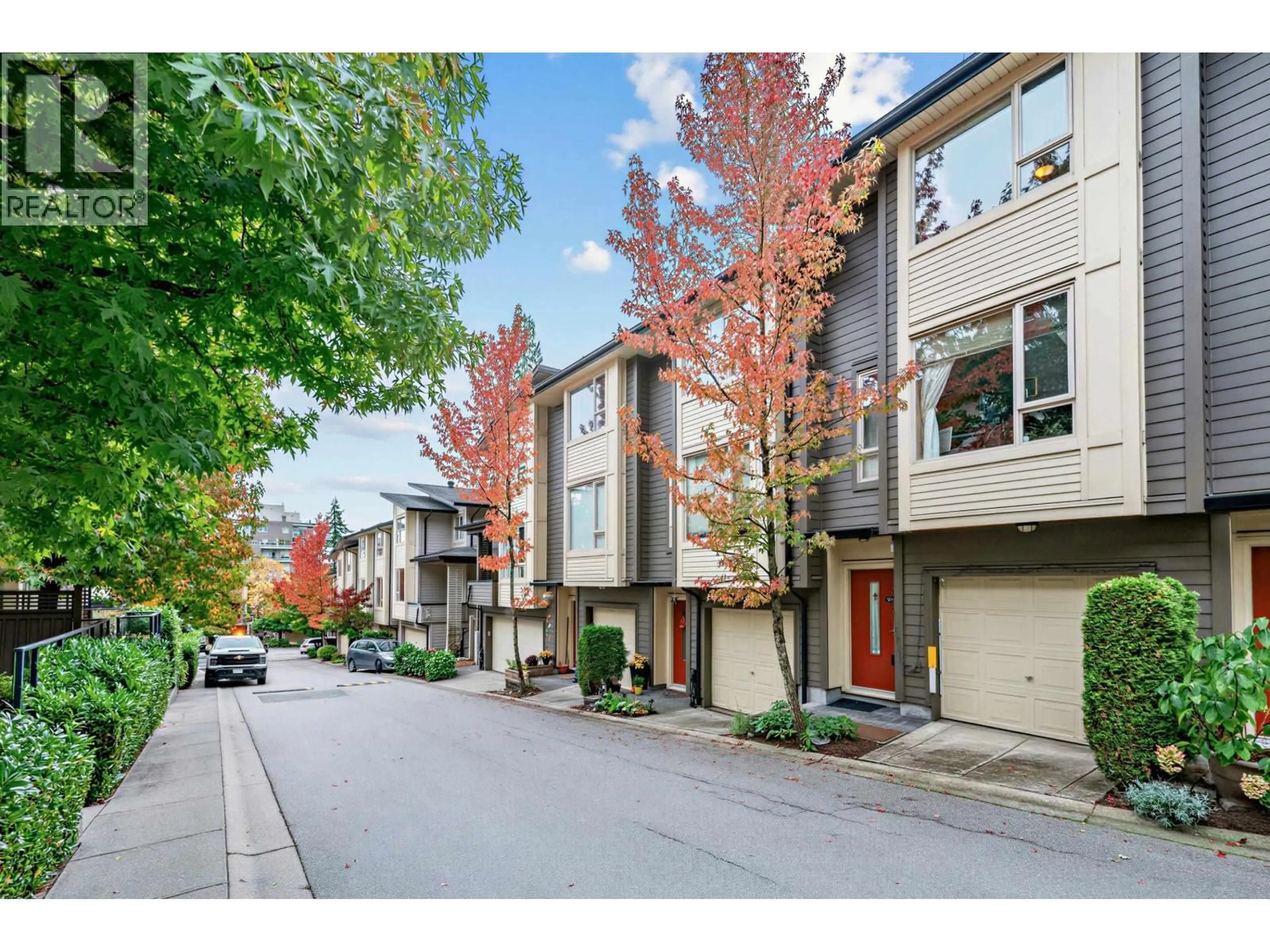 Unknown for 26 - 9229 UNIVERSITY CRESCENT, Burnaby British Columbia V5A4Z2