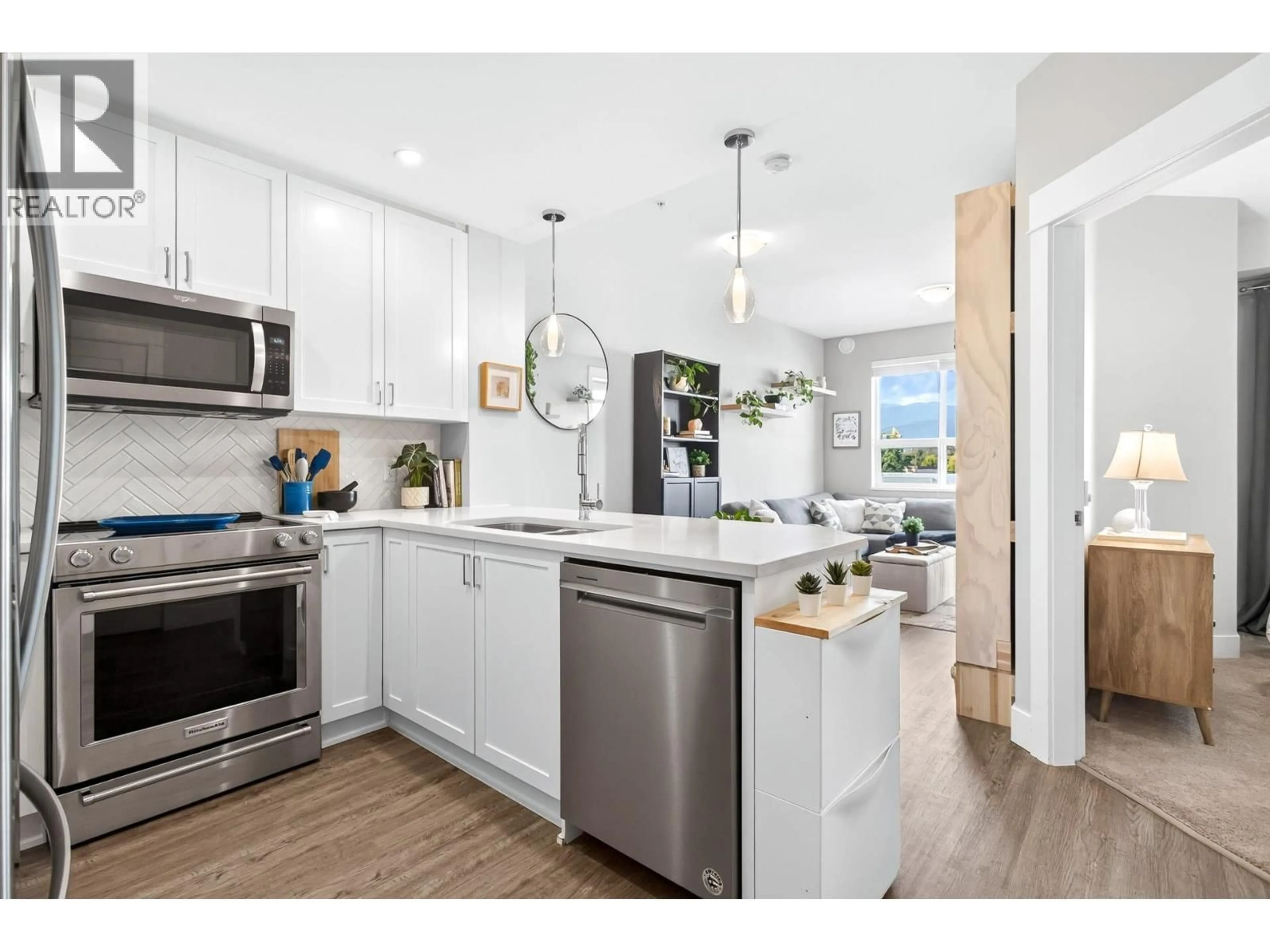 Open concept kitchen, unknown for 4503 - 2180 KELLY AVENUE, Port Coquitlam British Columbia V3C0L1