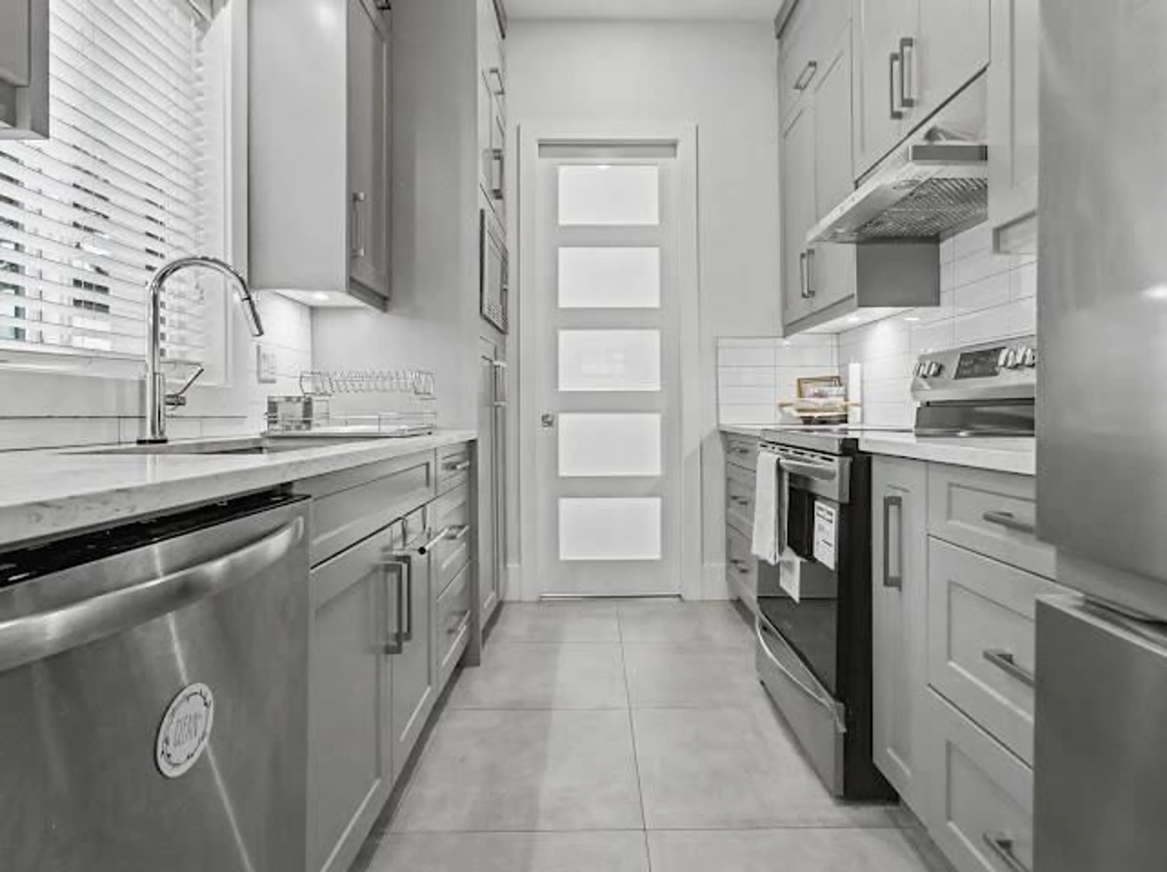 Unknown for 14969 96 AVENUE, Surrey British Columbia V3R9V6