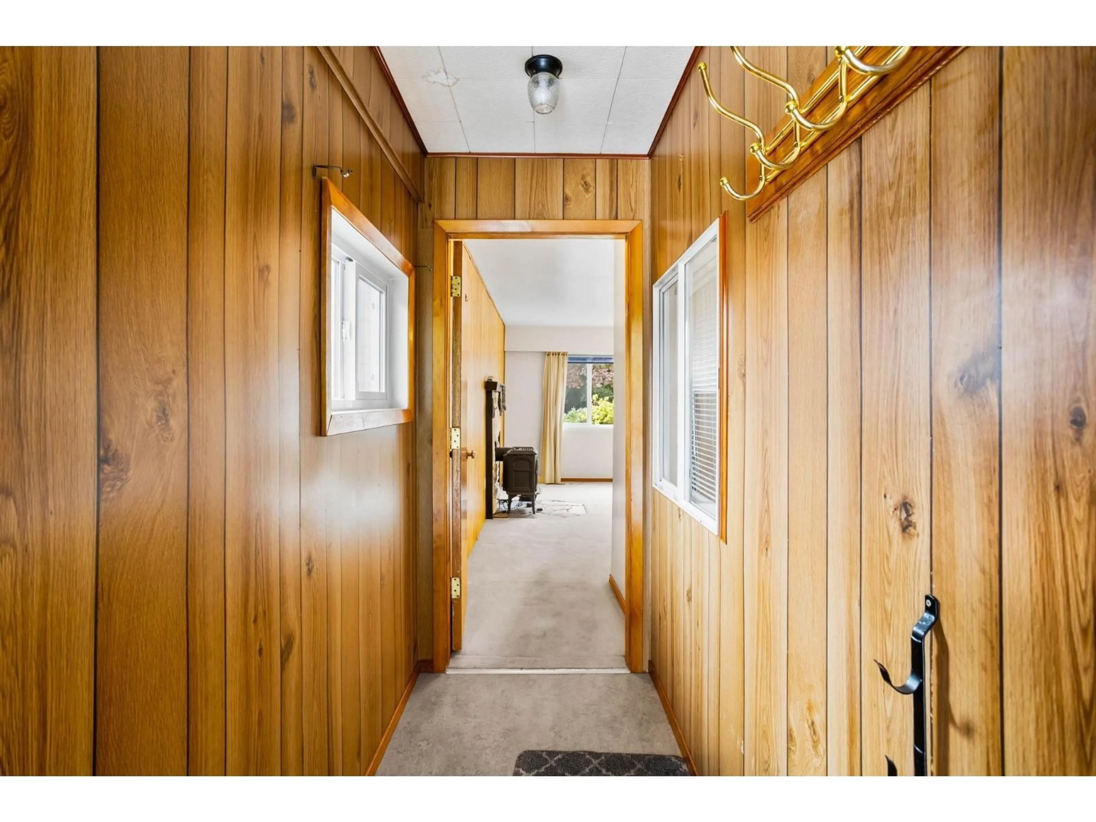Indoor entryway for 5368 MCCALLUM ROAD, Agassiz British Columbia V0M1A3