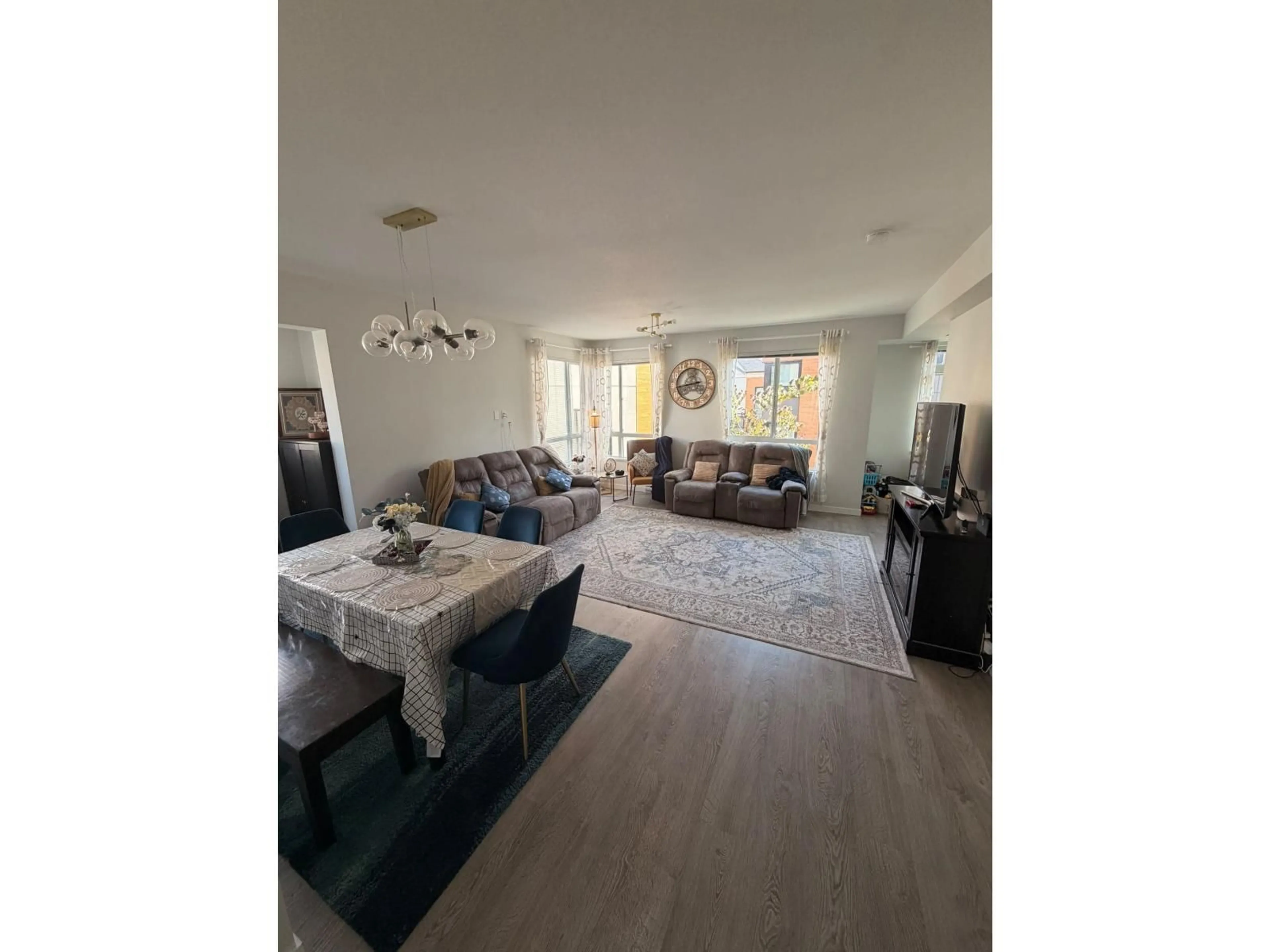 Living room with furniture, unknown for 145 - 15111 EDMUND DRIVE, Surrey British Columbia V3S0A5