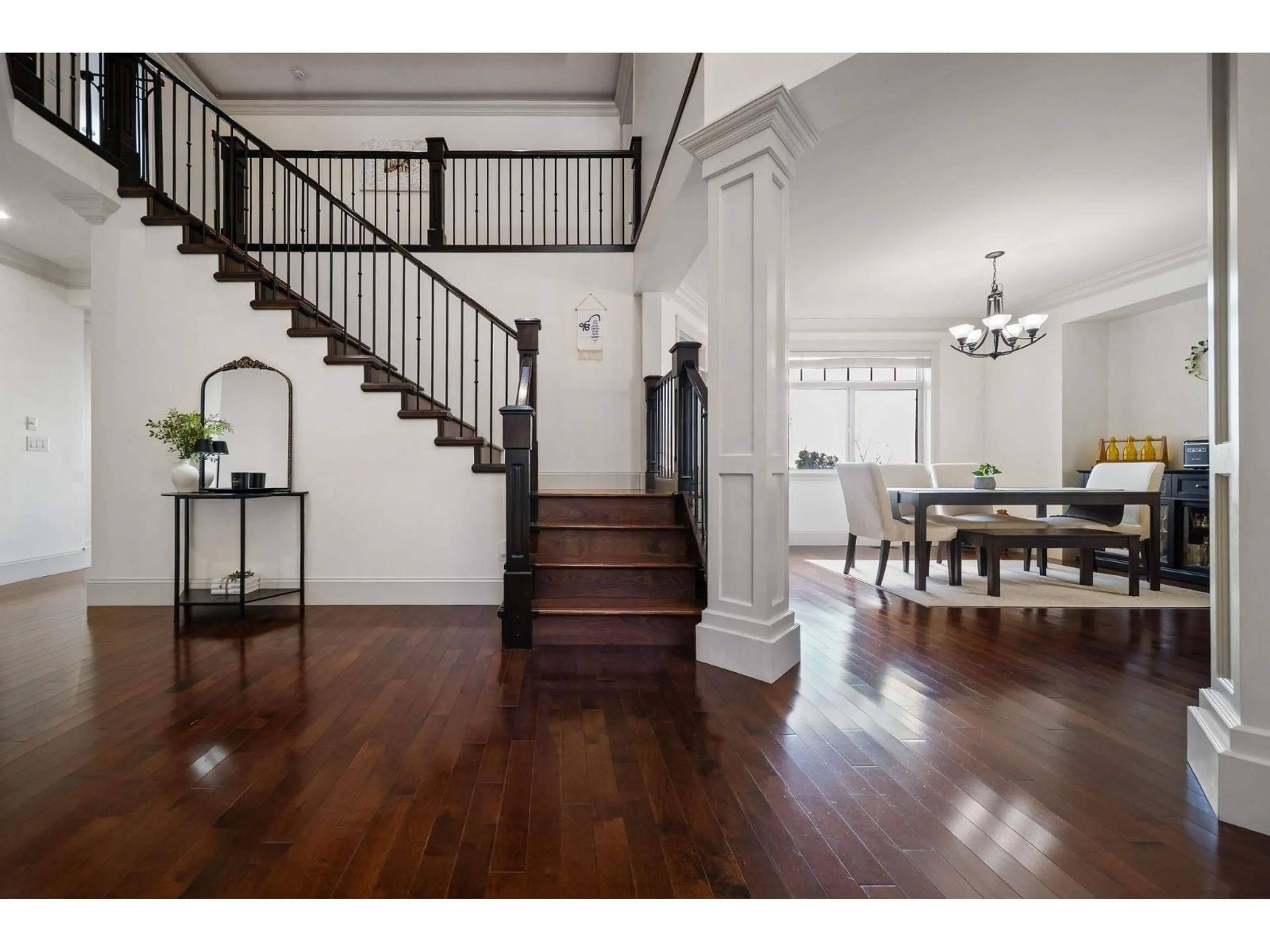 Indoor entryway for 35724 ZANATTA PLACE, Abbotsford British Columbia V3G0B4