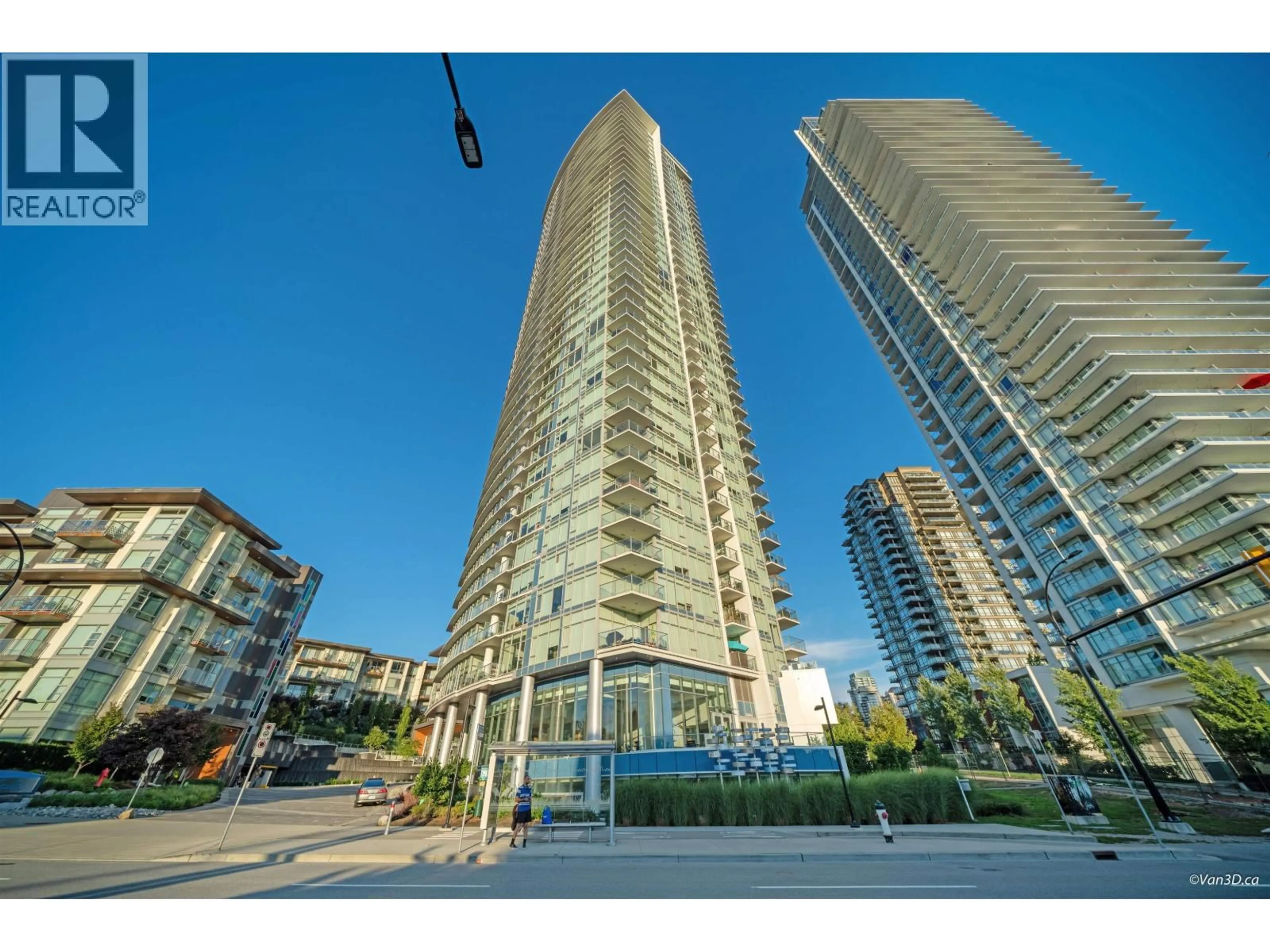 Indoor foyer for 2407 - 1788 GILMORE AVENUE, Burnaby British Columbia V5C0L5