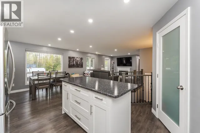 5490 BUCKHORN LAKE ROAD, Prince George 4