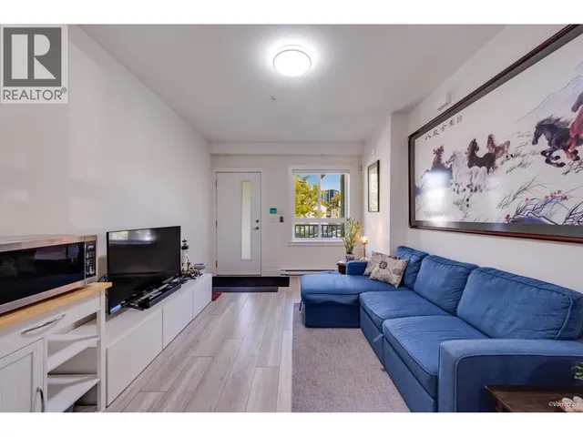 5003 CHAMBERS STREET, Vancouver 3