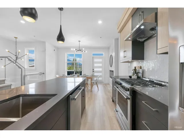1 - 46376 YALE ROAD, Chilliwack 2