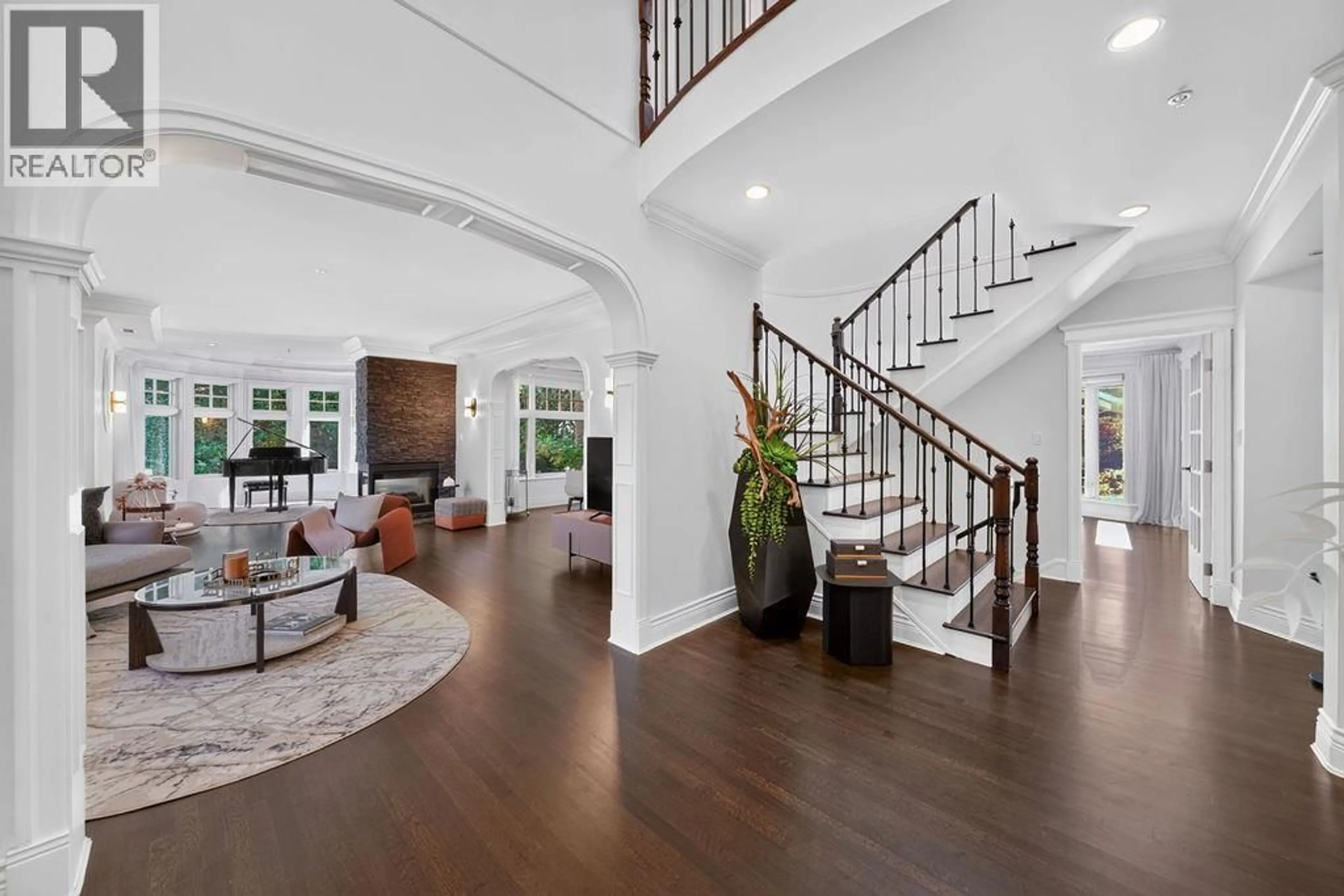 Indoor entryway for 1568 32ND AVENUE, Vancouver British Columbia V6J3A6