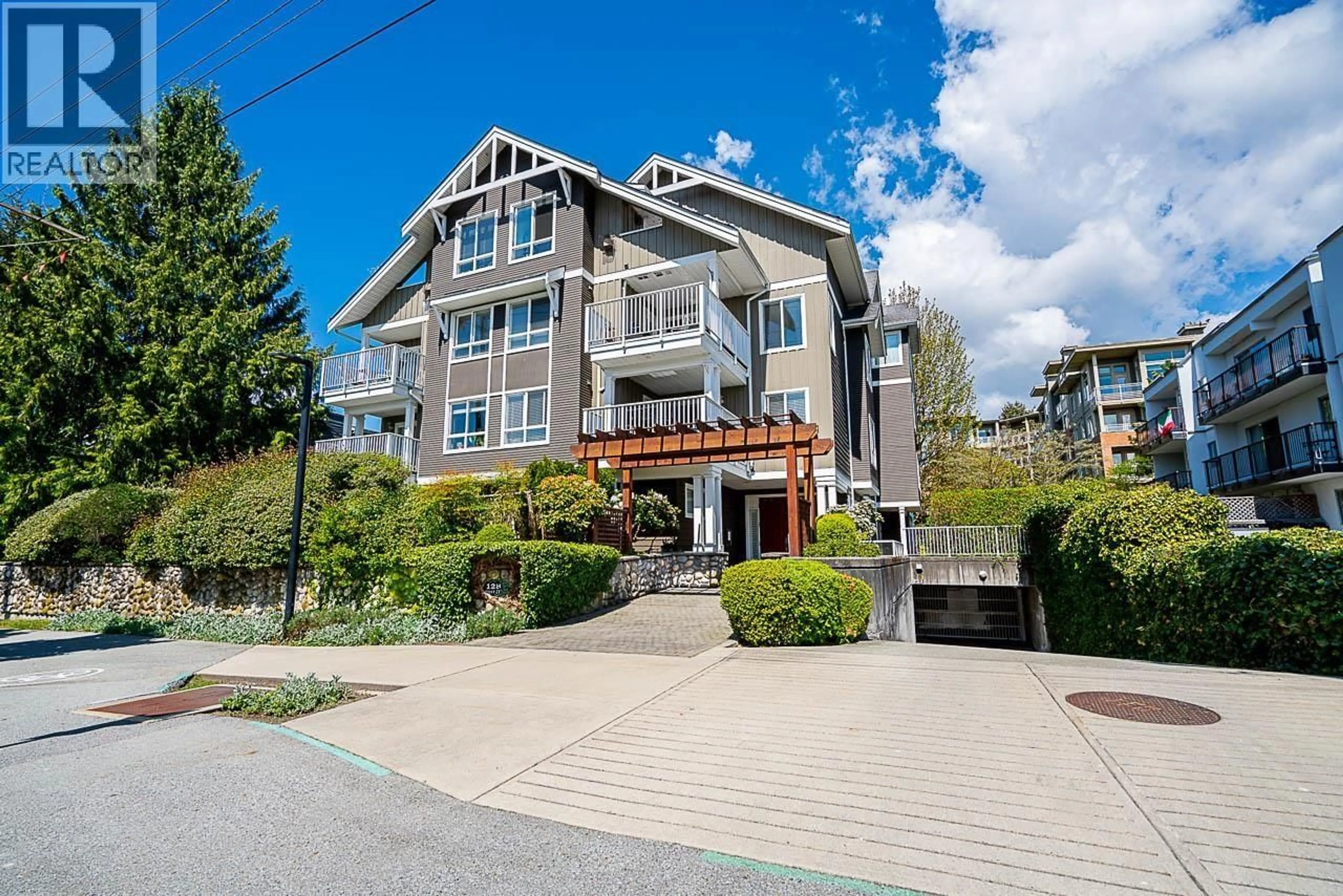 Patio, unknown for 302 - 128 21ST STREET, North Vancouver British Columbia V7M1Y9