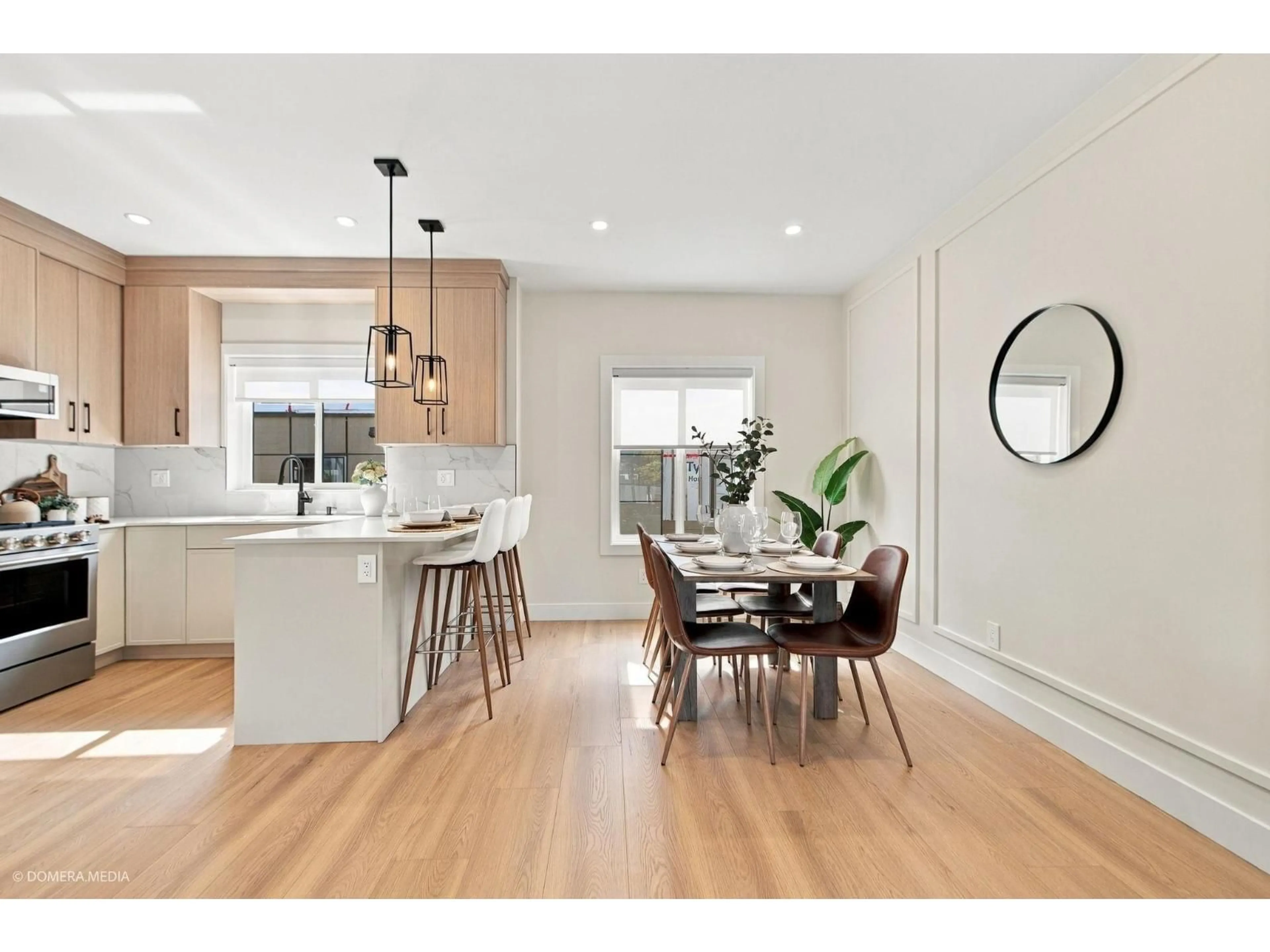 Open concept kitchen, wood/laminate floor for 1 - 17432 58 AVENUE, Surrey British Columbia V3S1L2