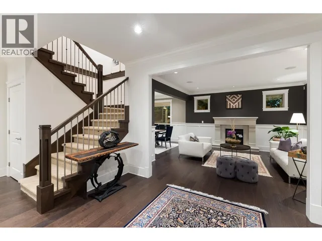 358 15TH STREET, North Vancouver 5