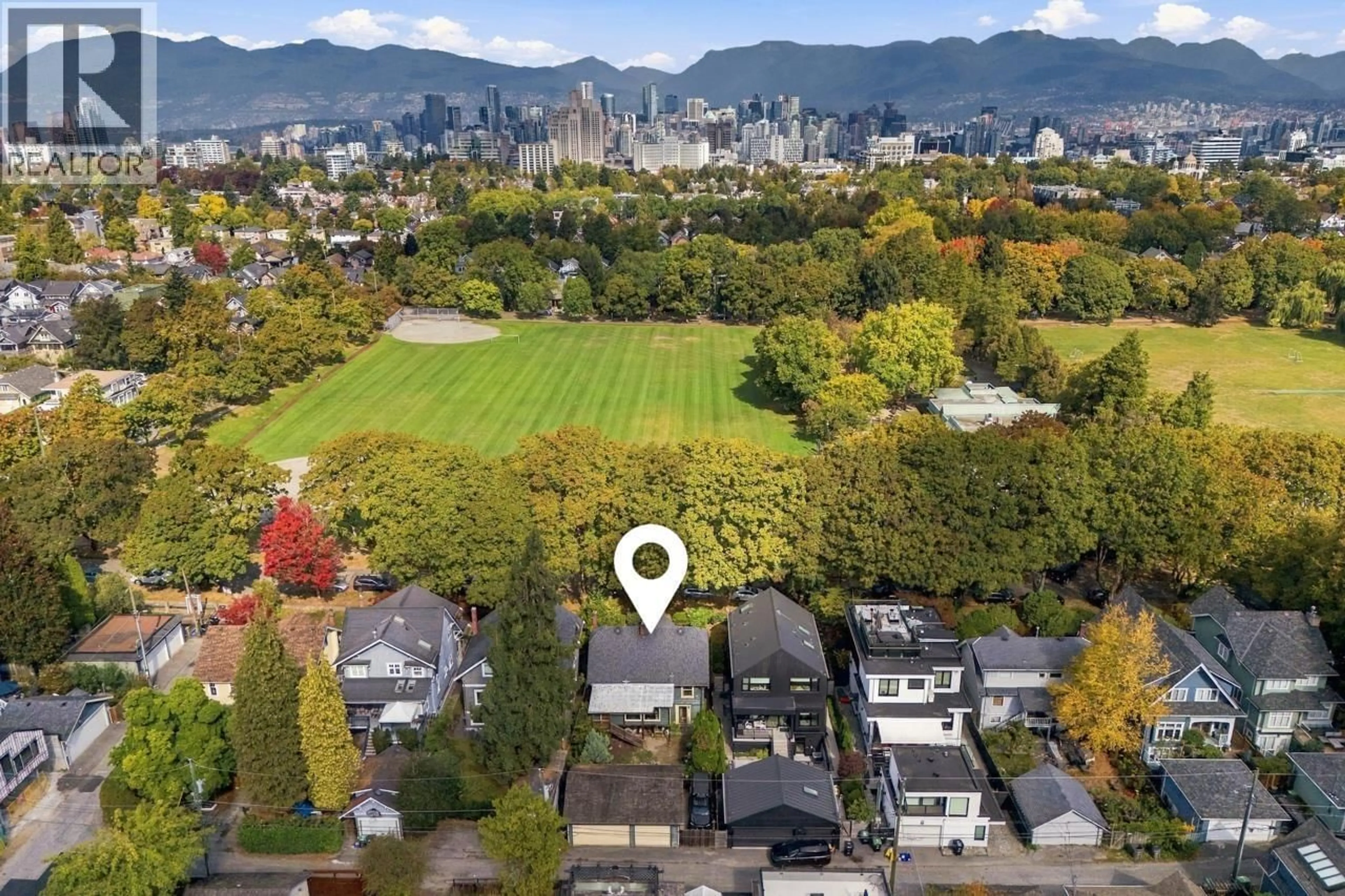 A pic from outside/outdoor area/front of a property/back of a property/a pic from drone, mountain view for 840 22ND AVENUE, Vancouver British Columbia V5Z1Z9