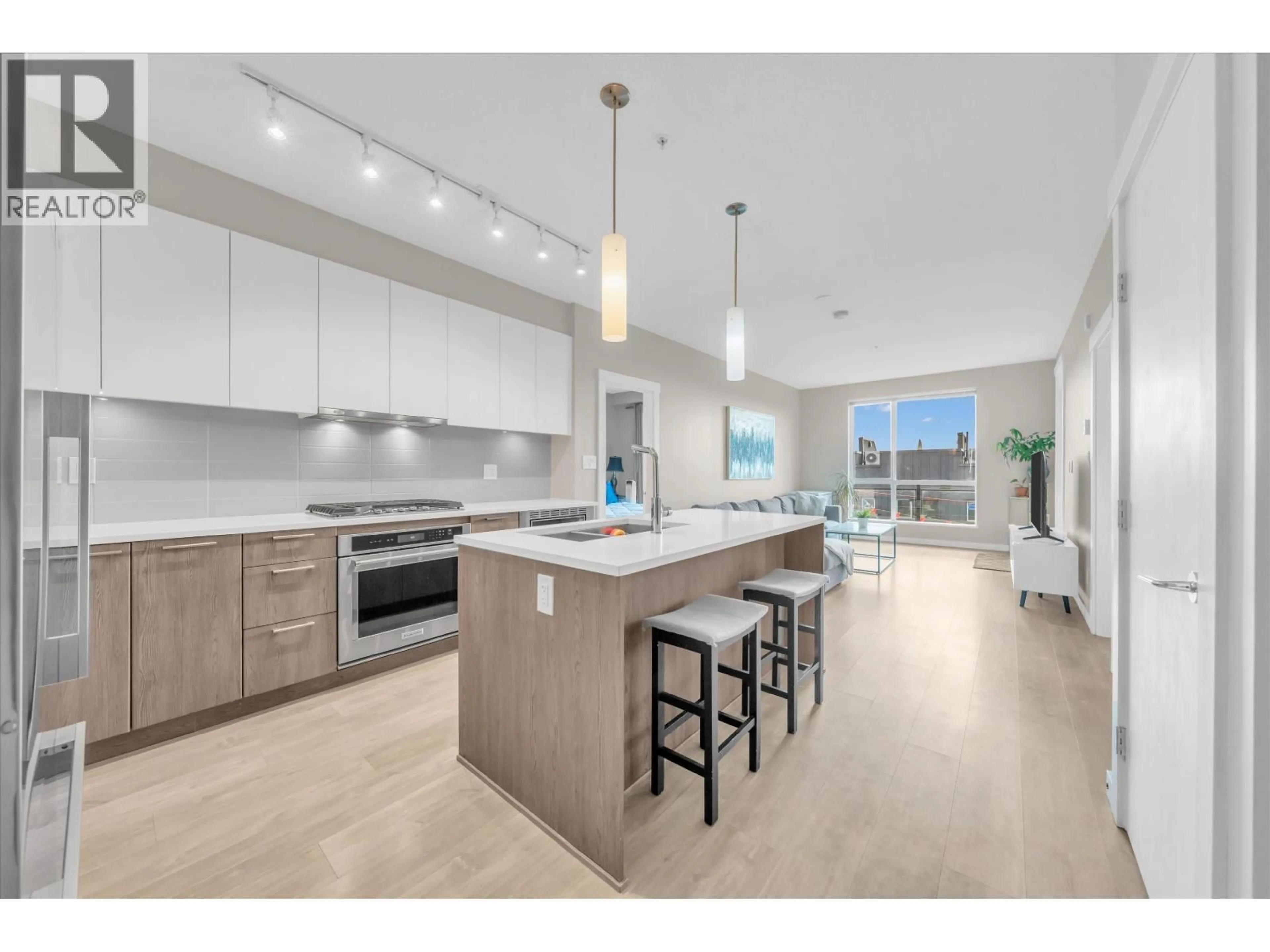 Open concept kitchen, unknown for 303 - 625 3RD STREET, North Vancouver British Columbia V7L0G3