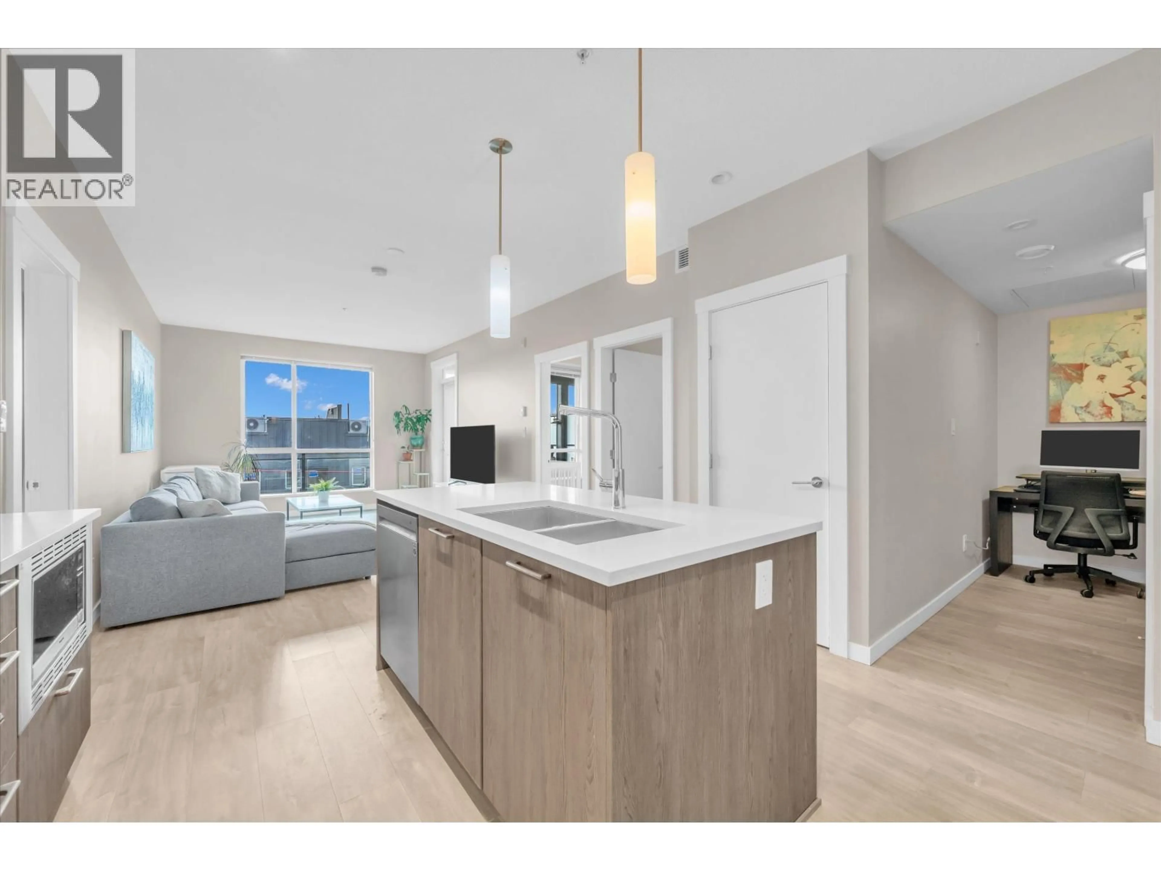 Open concept kitchen, unknown for 303 - 625 3RD STREET, North Vancouver British Columbia V7L0G3