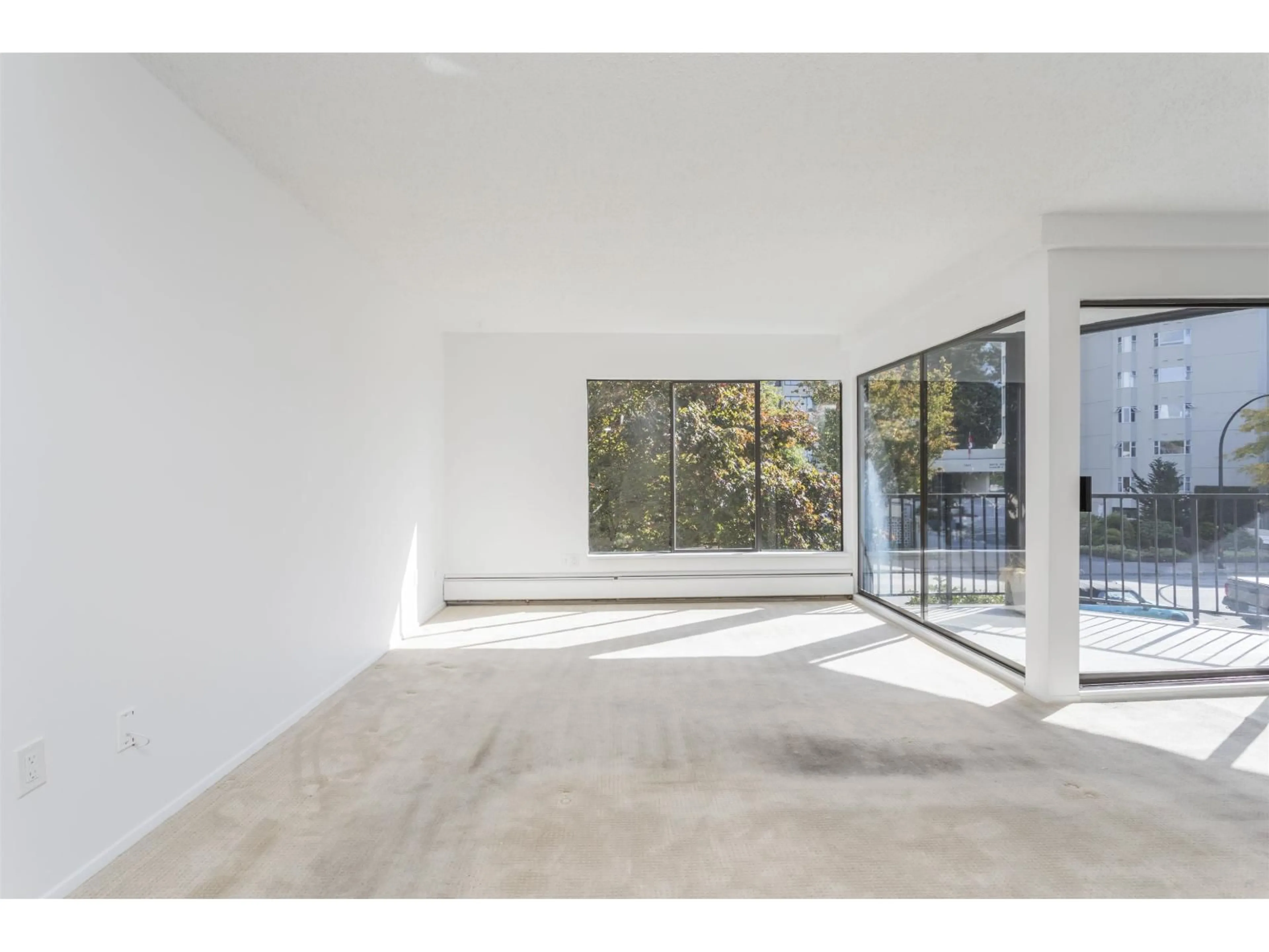 Unknown for 310 - 1437 FOSTER STREET, White Rock British Columbia V4B3X6