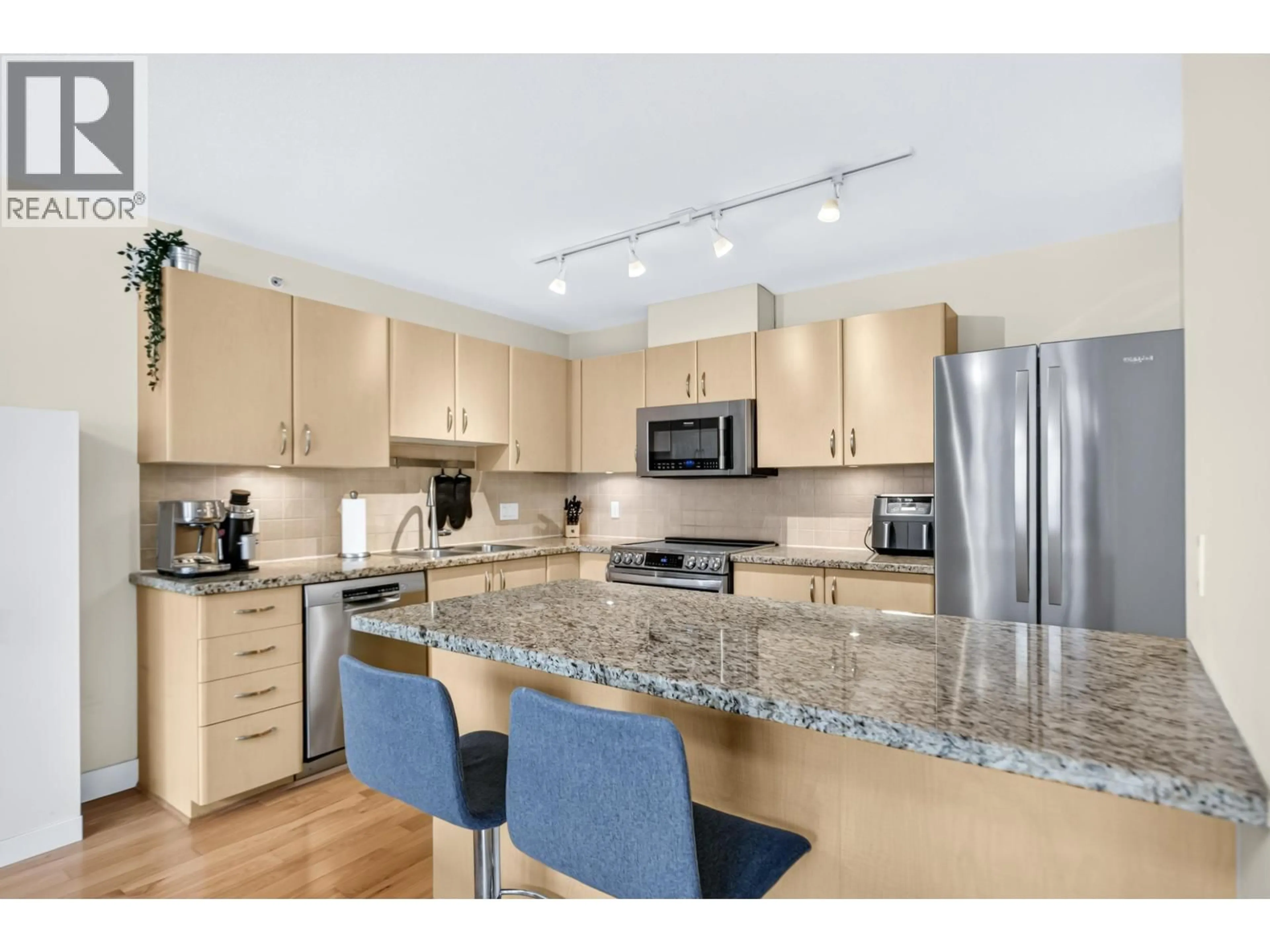 Open concept kitchen, unknown for 505 - 720 HAMILTON STREET, New Westminster British Columbia V3M7A6