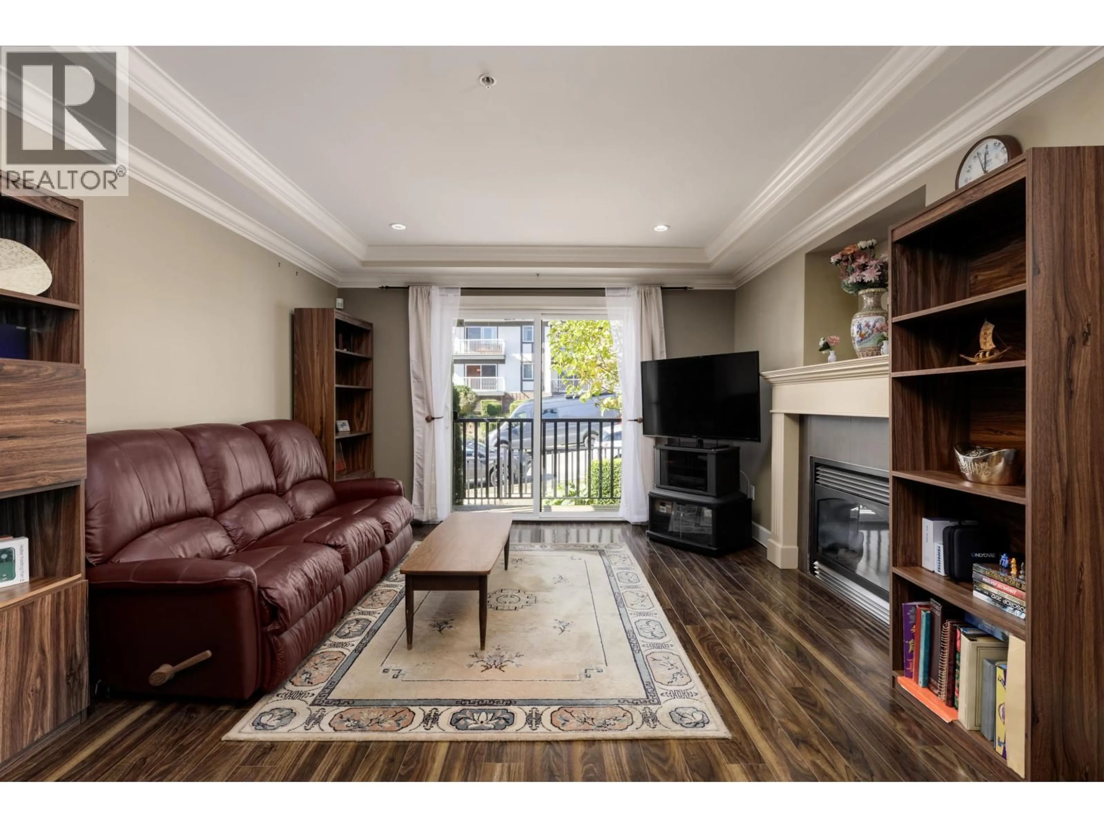 Living room with furniture, wood/laminate floor for 1 - 388 ELLESMERE AVENUE, Burnaby British Columbia V6B3S9