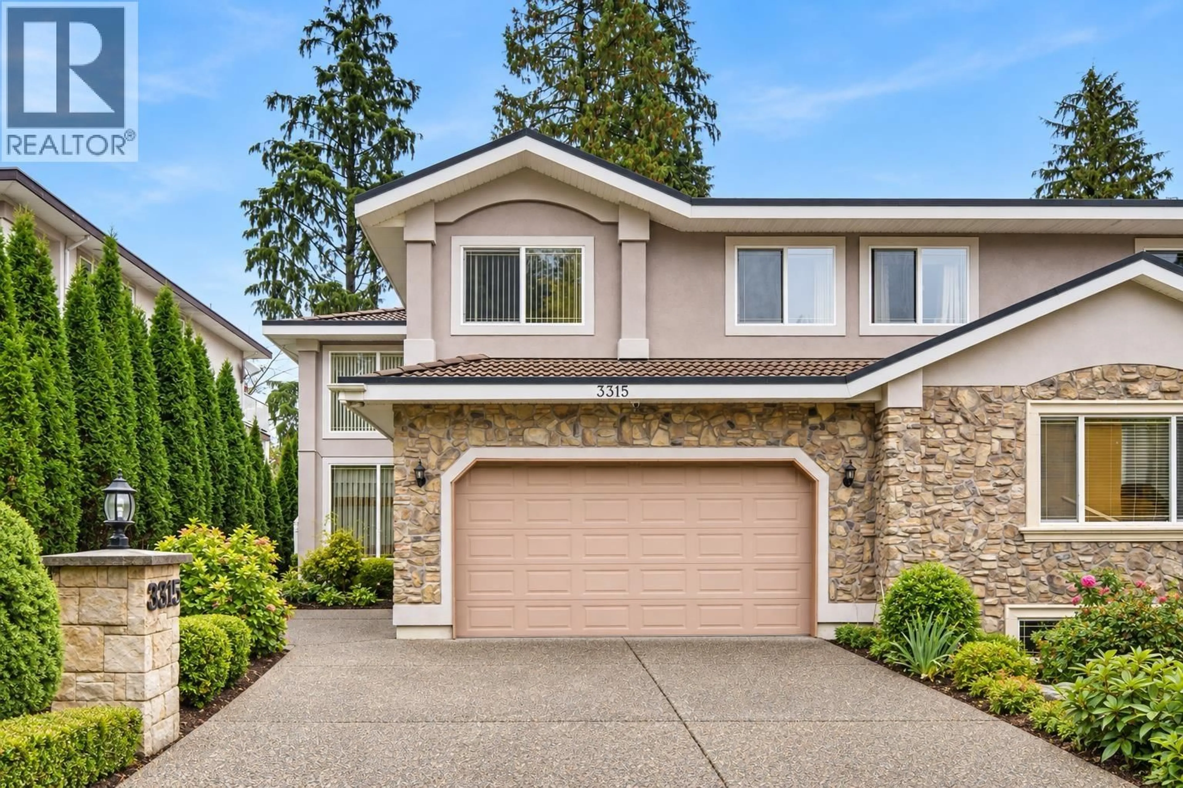 Home with vinyl exterior material, street for 3315 PLATEAU BOULEVARD, Coquitlam British Columbia V3E3B8