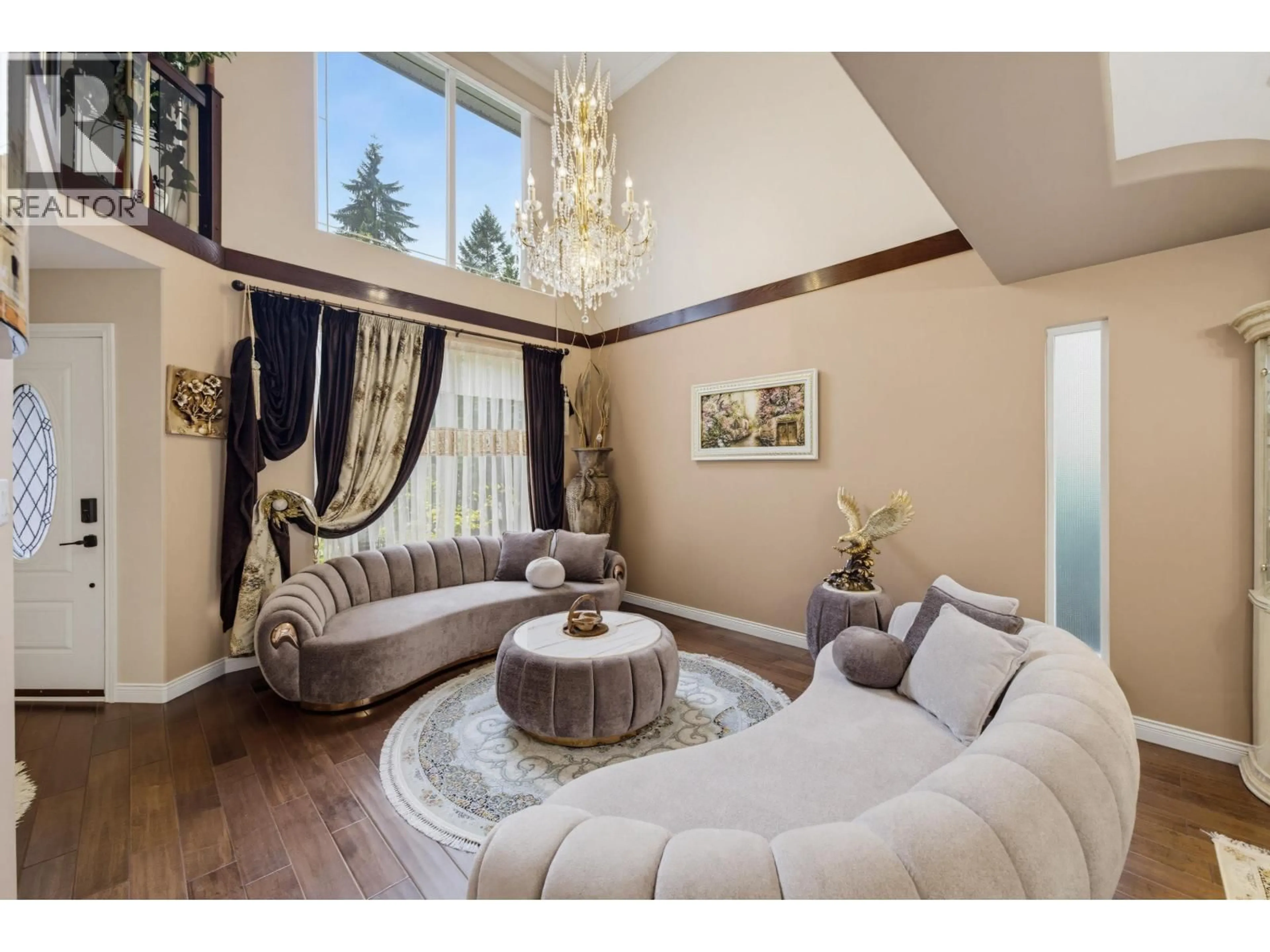 Living room with furniture, wood/laminate floor for 3315 PLATEAU BOULEVARD, Coquitlam British Columbia V3E3B8