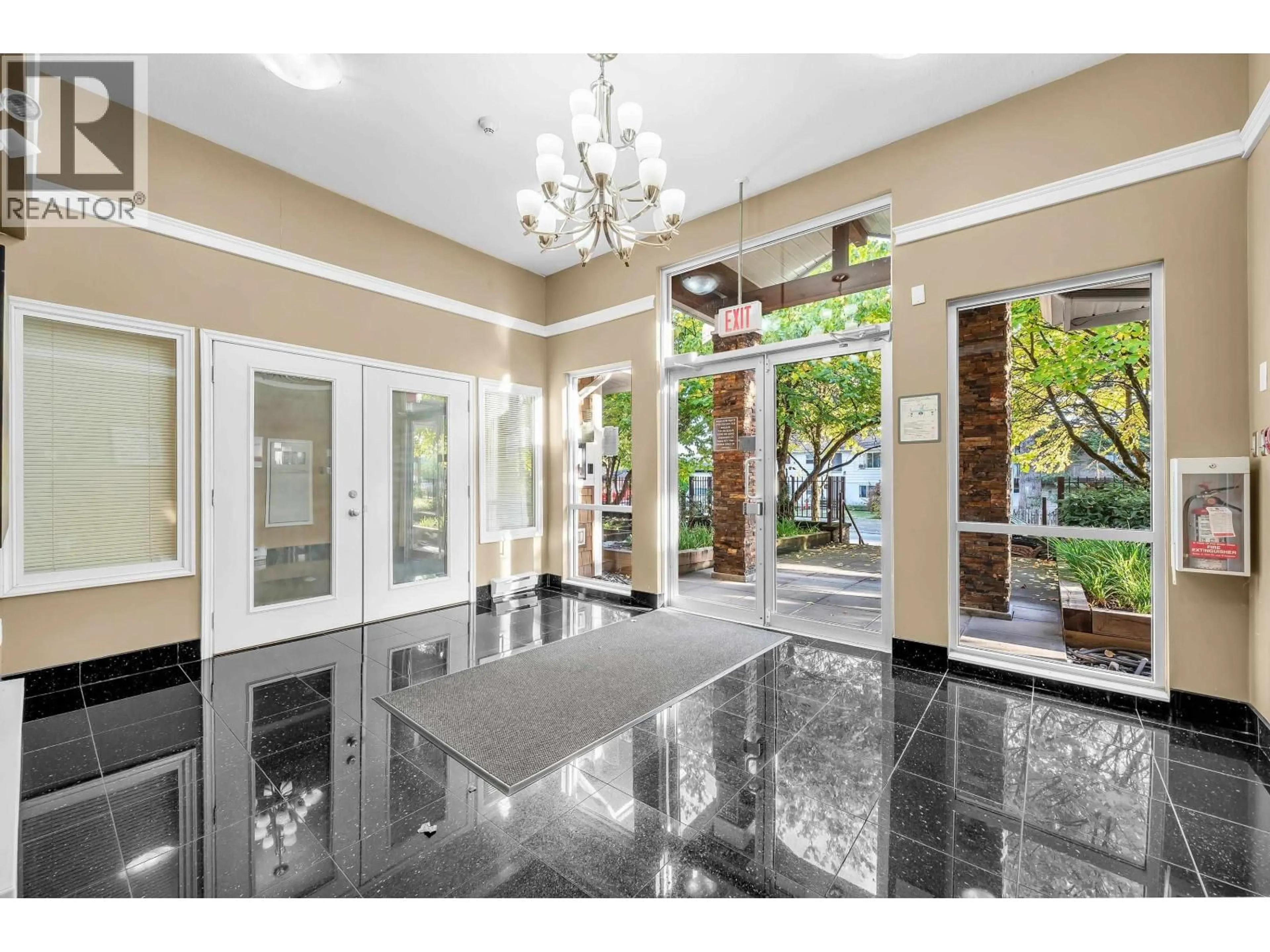 Indoor foyer for 307 - 1969 WESTMINSTER AVENUE, Port Coquitlam British Columbia V3B1E7
