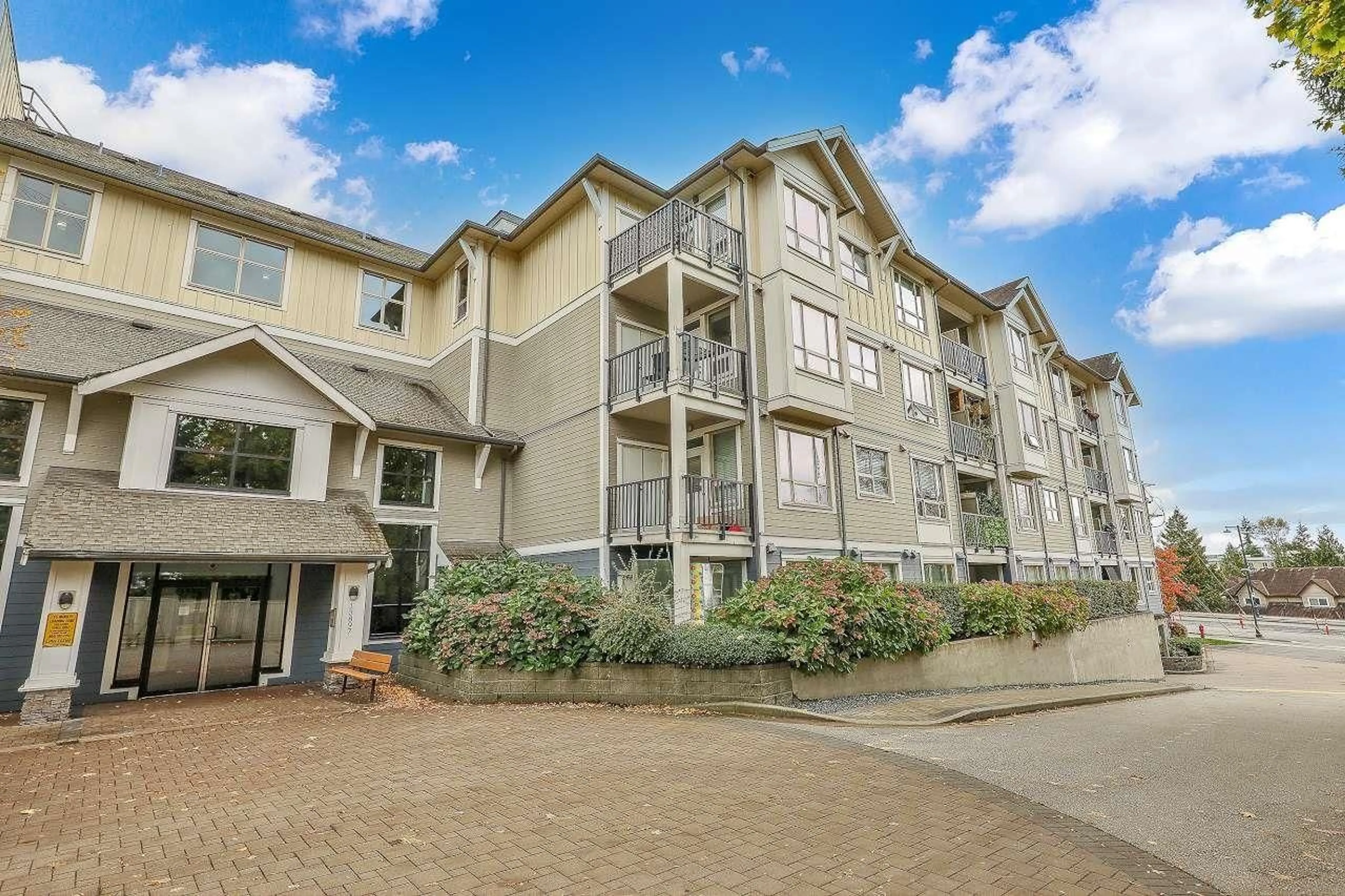 Unknown for 204 - 13897 FRASER HIGHWAY, Surrey British Columbia V3T0G8