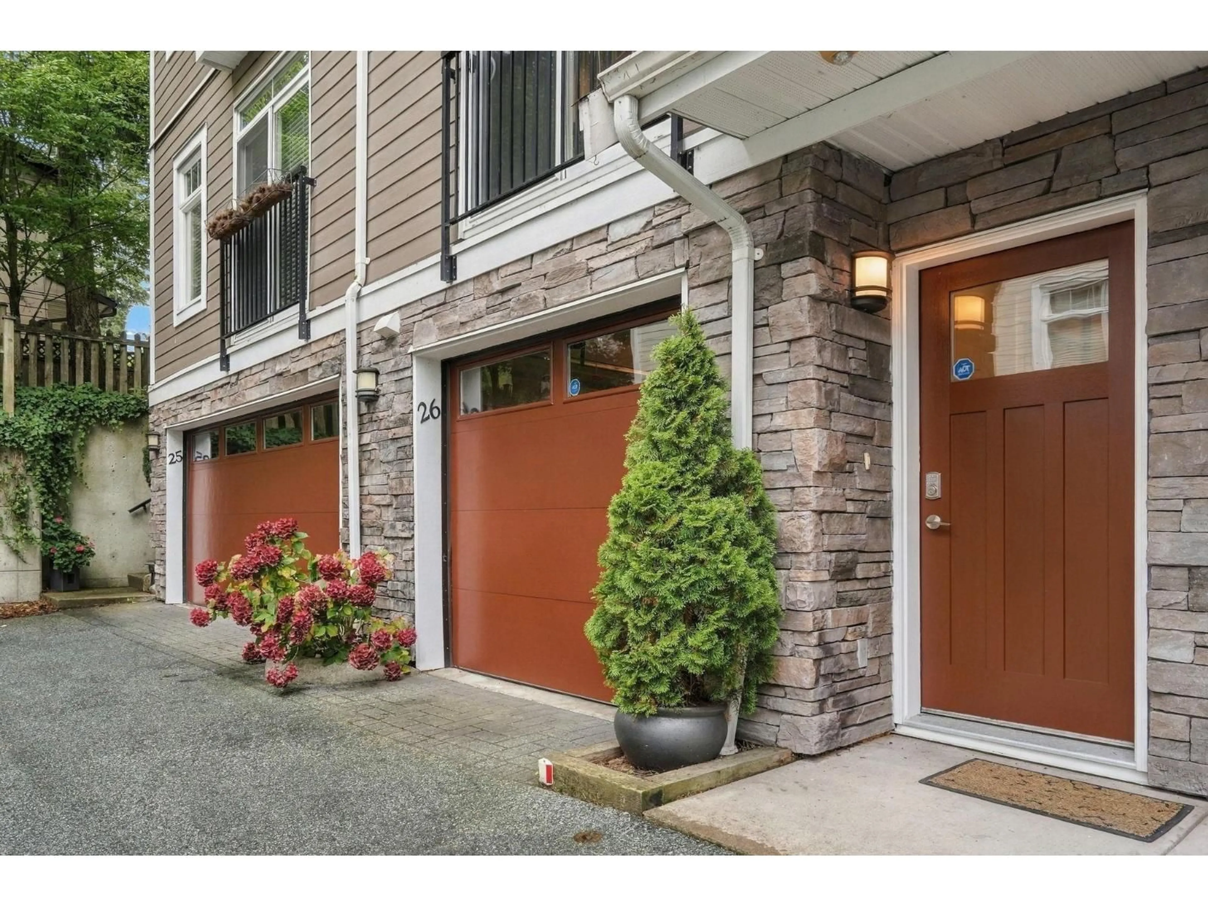 Indoor entryway for 26 - 2689 PARKWAY DRIVE, Surrey British Columbia V4P0C3