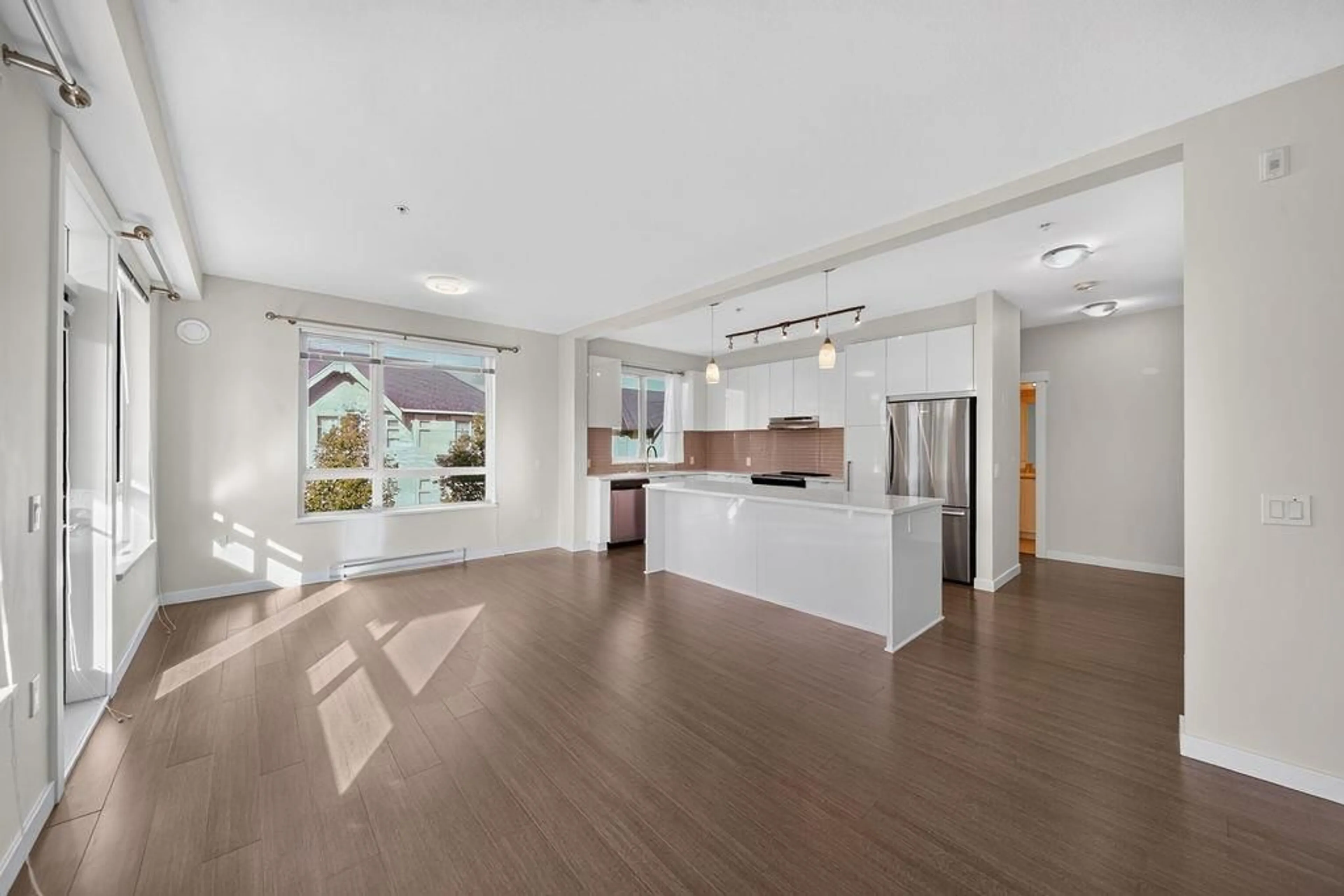 Open concept kitchen, unknown for 309 - 31158 WESTRIDGE PLACE, Abbotsford British Columbia V2T0K5