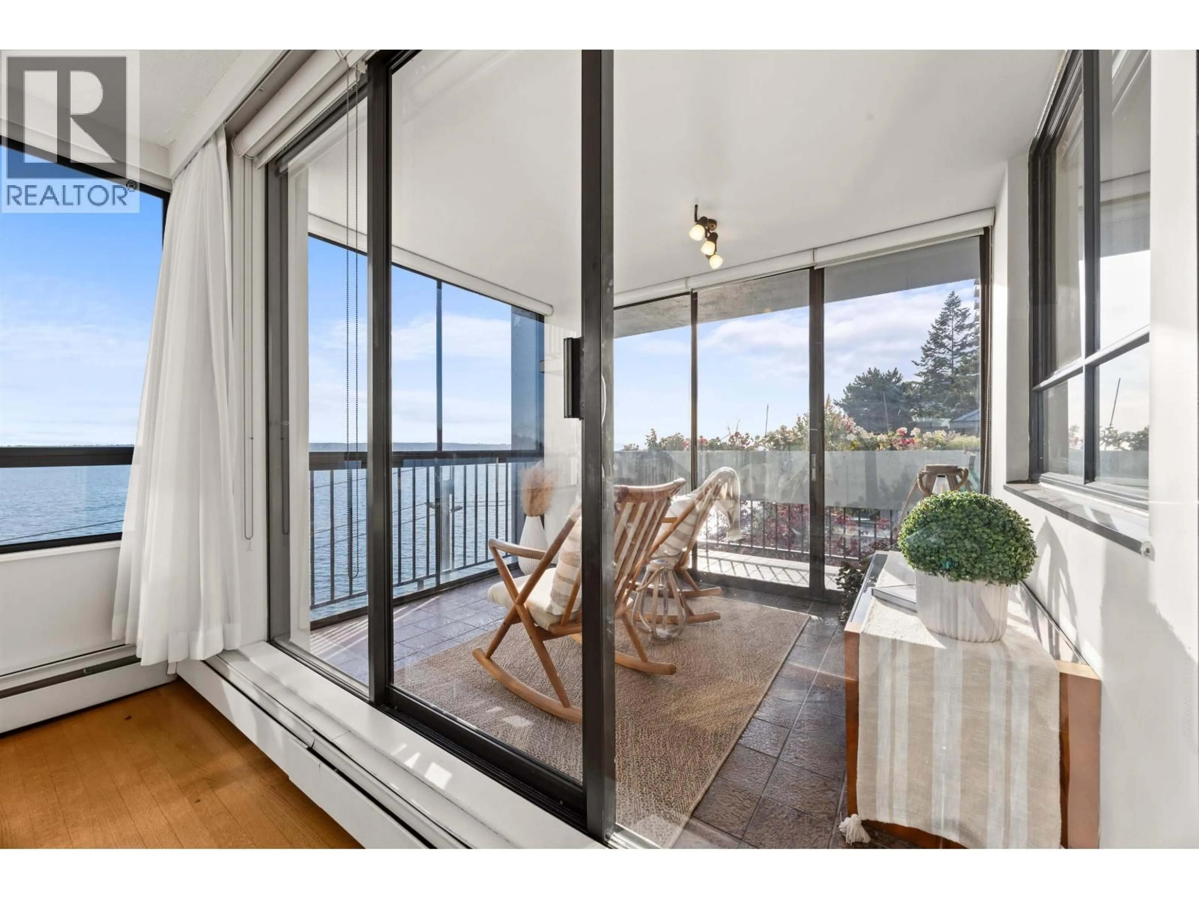 Balcony in the apartment, water/lake/river/ocean view for 401 - 1930 BELLEVUE AVENUE, West Vancouver British Columbia V7V1B5