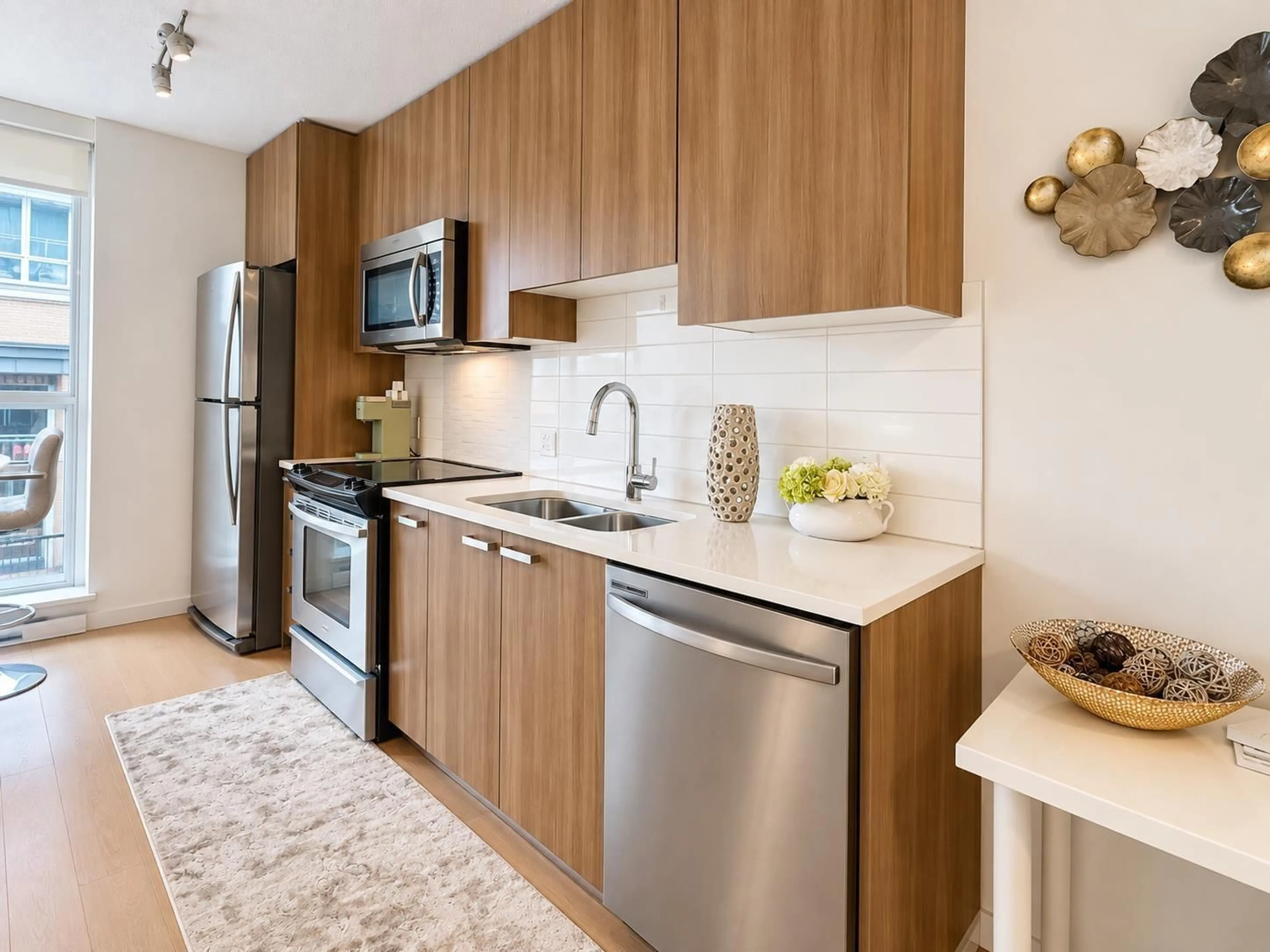 Unknown for 209 - 13325 102A AVENUE, Surrey British Columbia V3T0J5