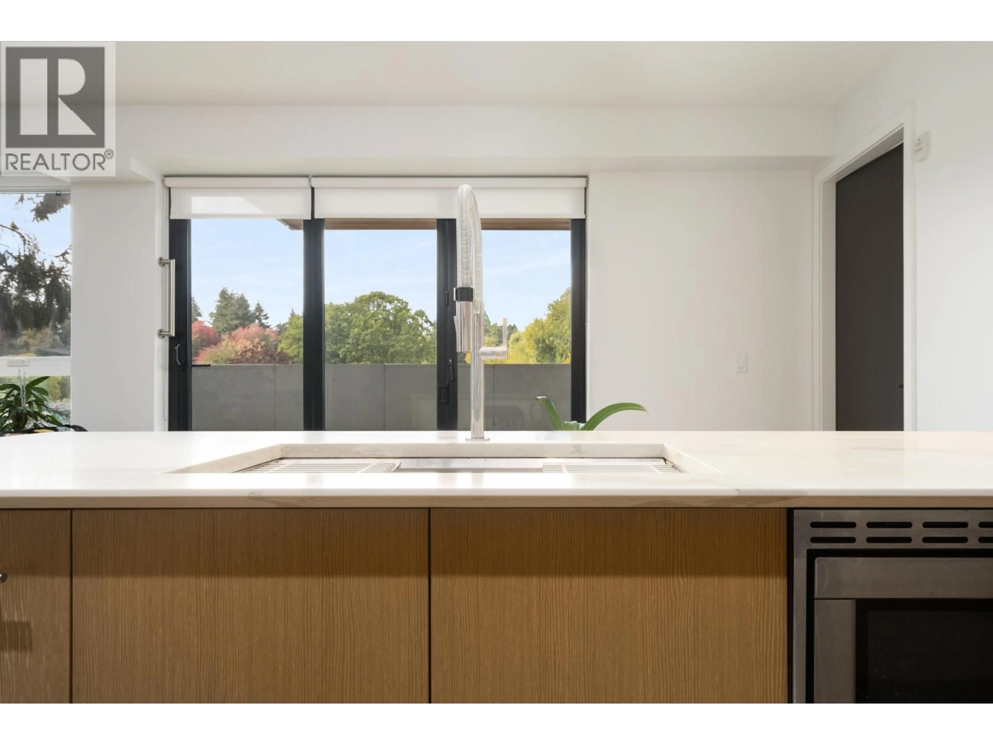 Standard kitchen, unknown for 308 - 5089 QUEBEC STREET, Vancouver British Columbia V5W0E5