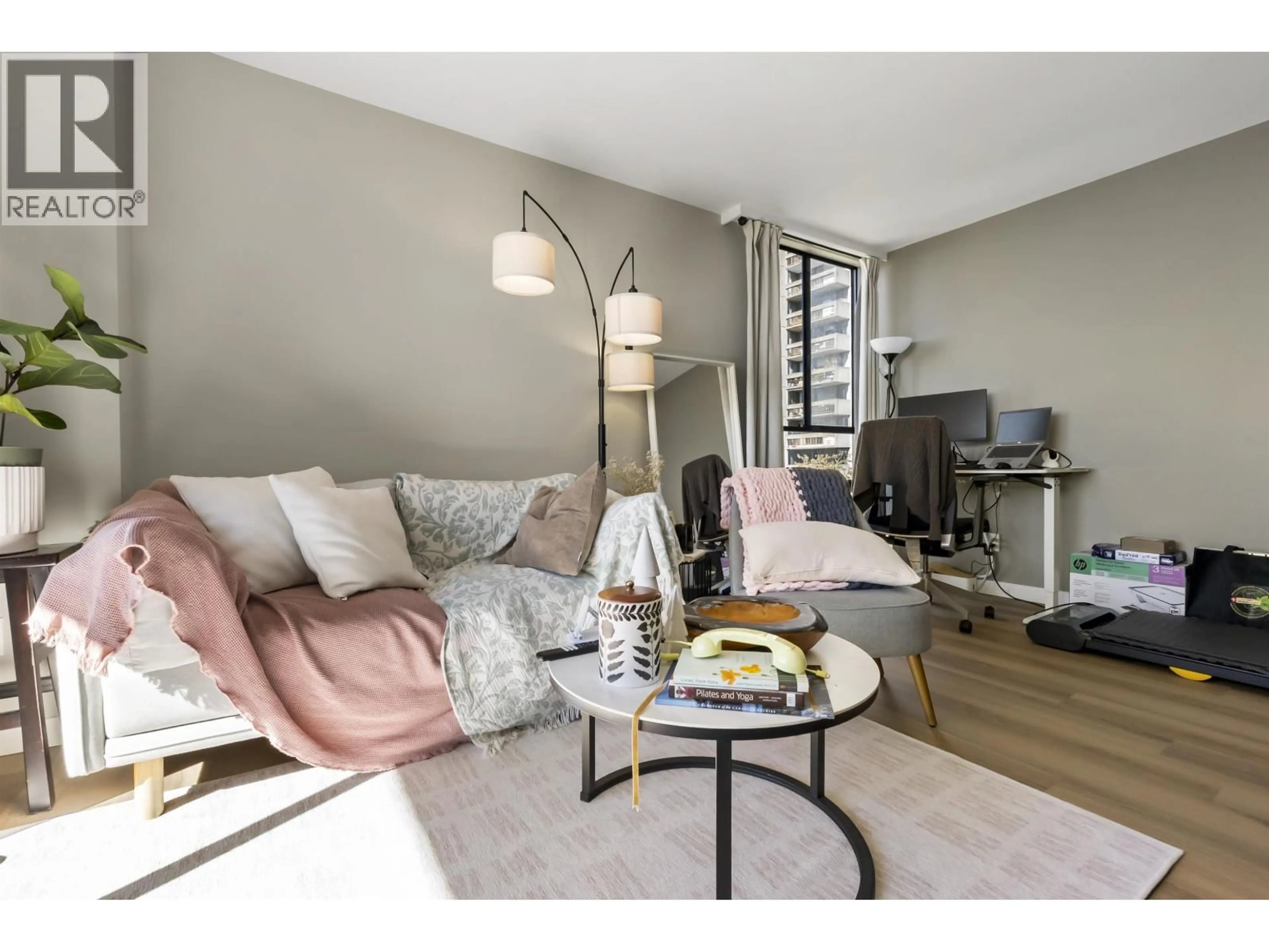 Living room with furniture, unknown for 706 - 6759 WILLINGDON AVENUE, Burnaby British Columbia V5H3Y9