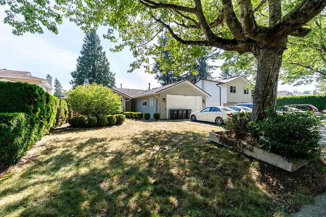 13032 61 AVENUE, Surrey 3