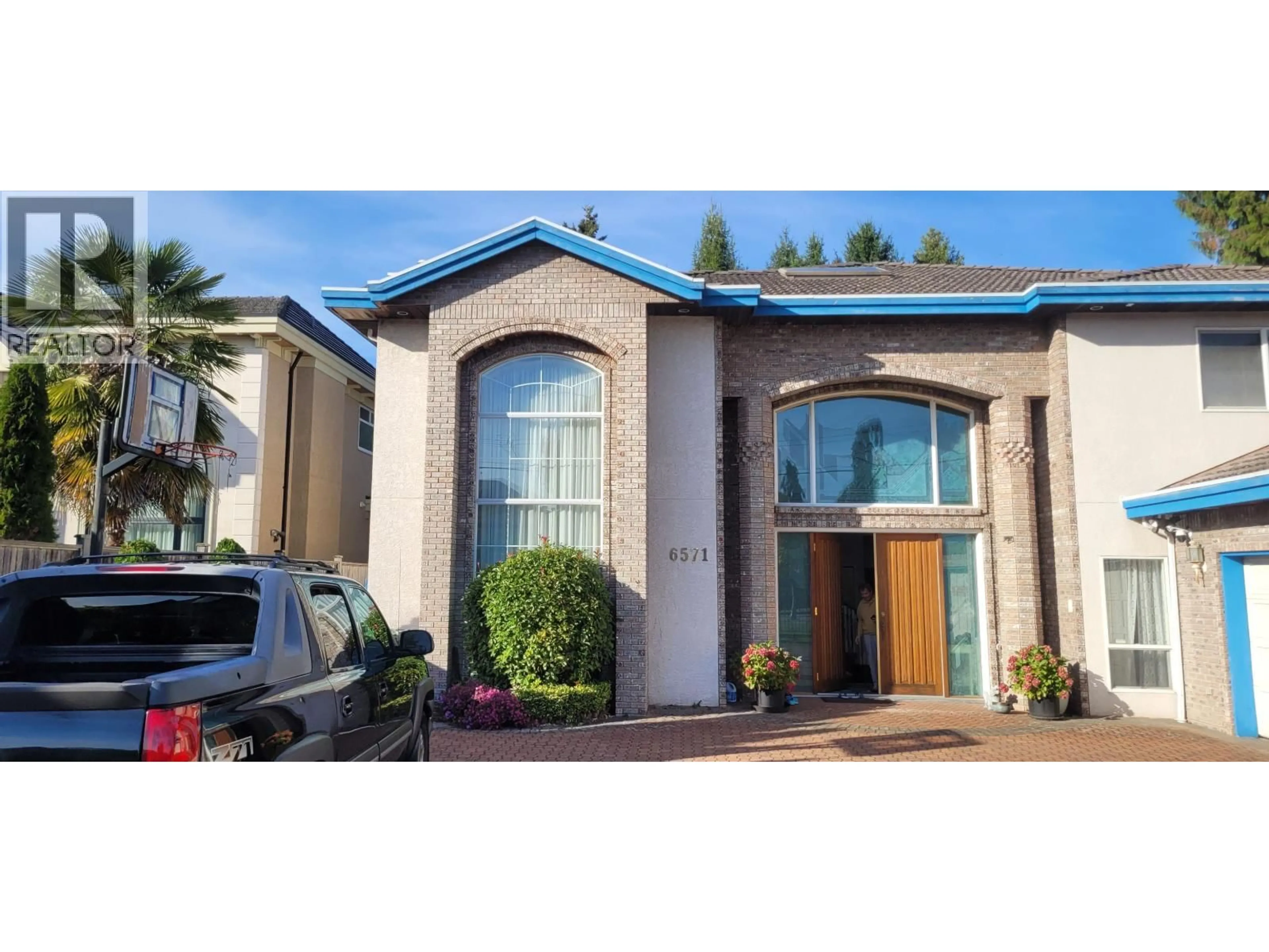 Home with vinyl exterior material, street for 6571 MANG ROAD, Richmond British Columbia V7C2Y1